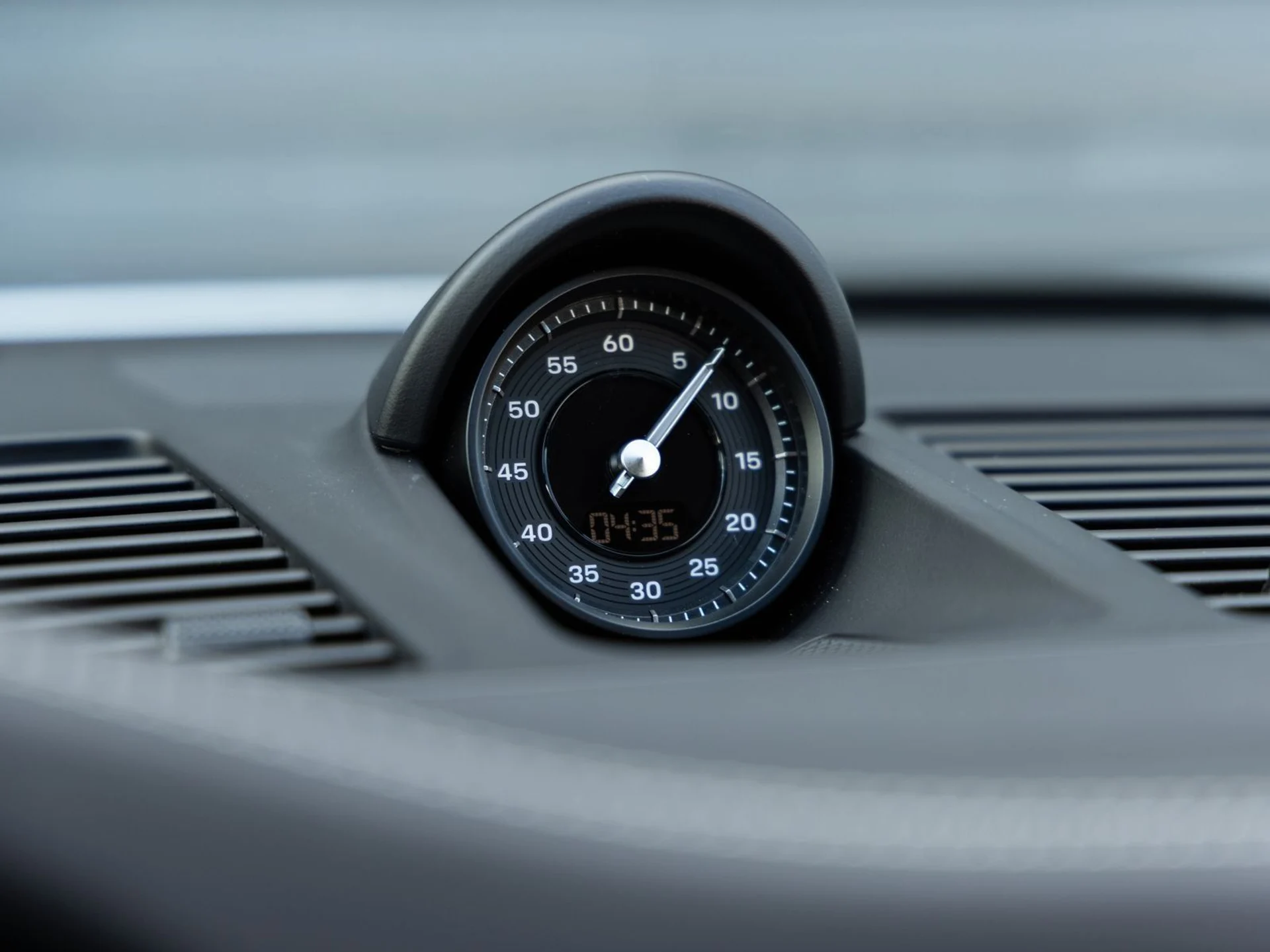 mph016_2488109624_17_655acc99c8