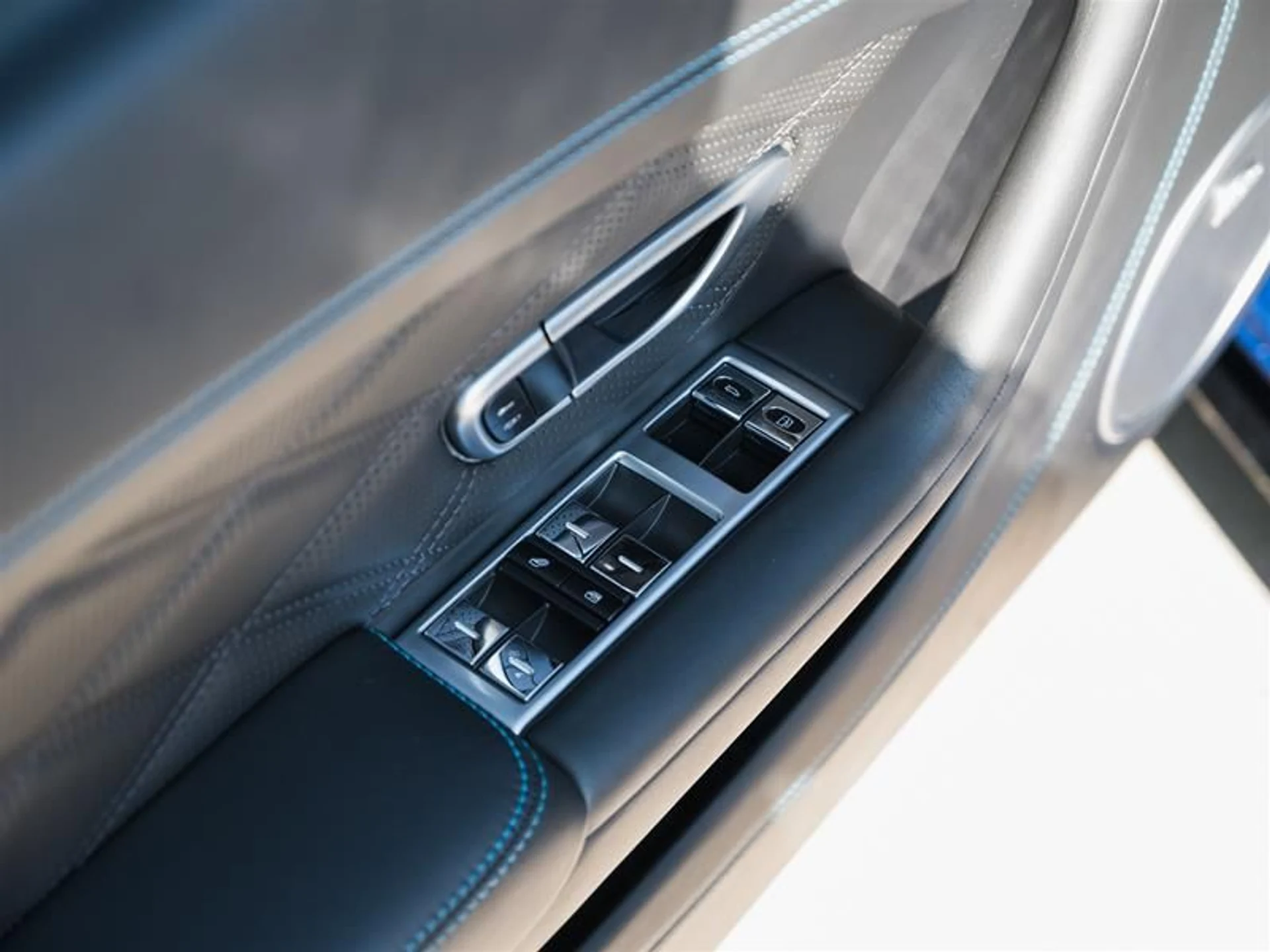 mph016_2494966018_5xsqlspc_0ebf714ec4