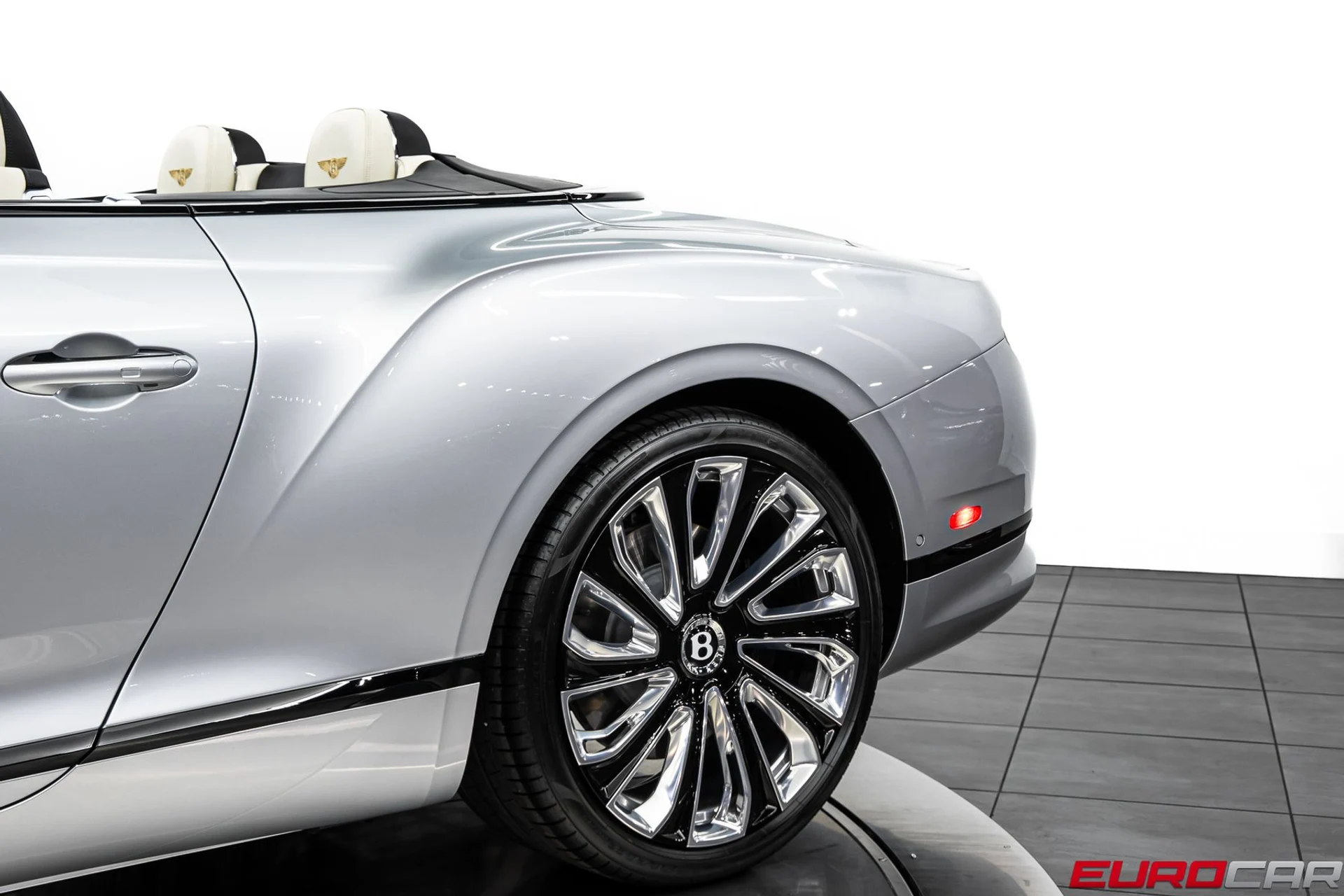 mph016_2501148231_d4e2572a_6184_479c_b5e8_be7433ca0c71_3c1102e924