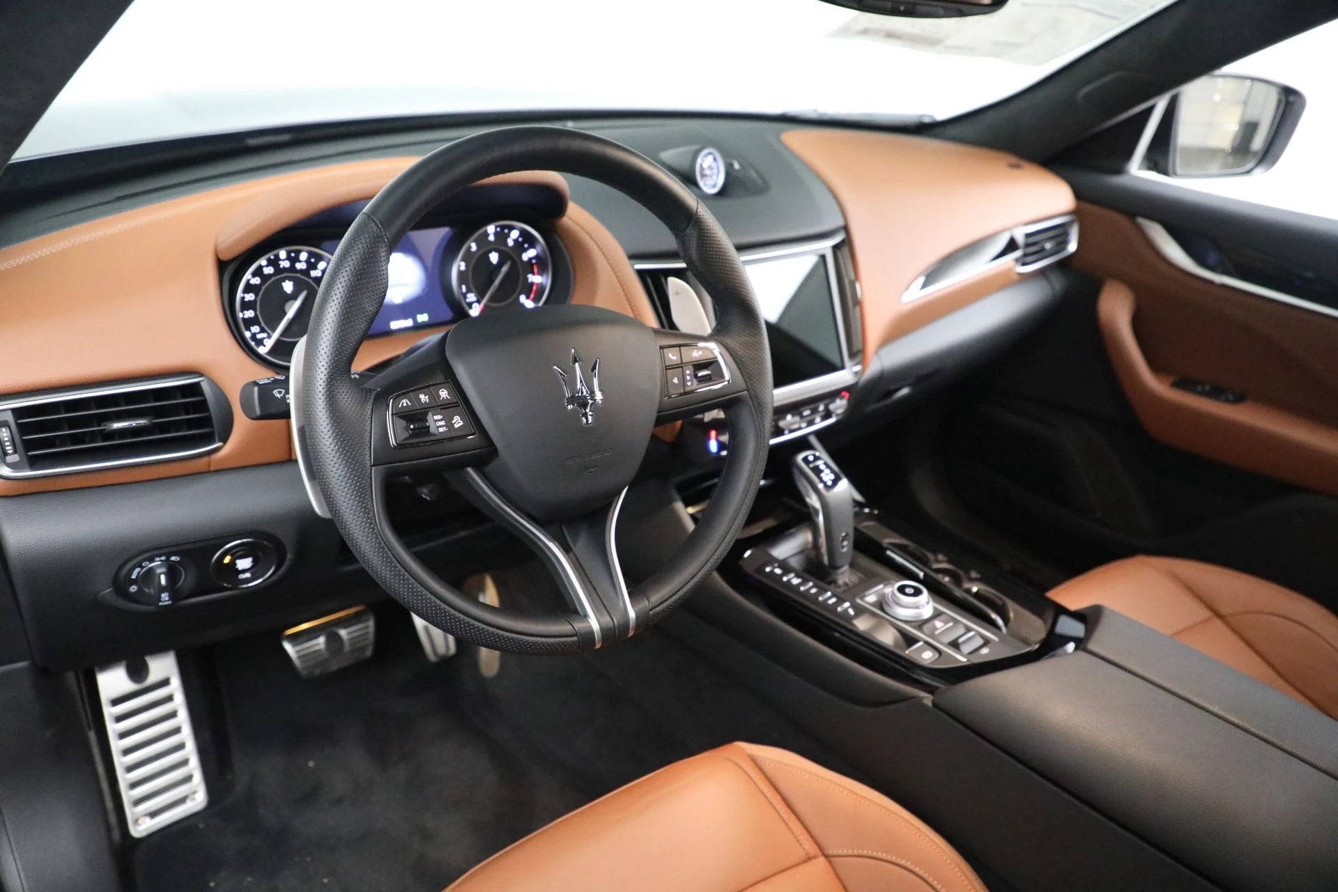 mph016_2508040679_Used_2022_Maserati_Levante_GT_1667856559_d05a9d2eb1