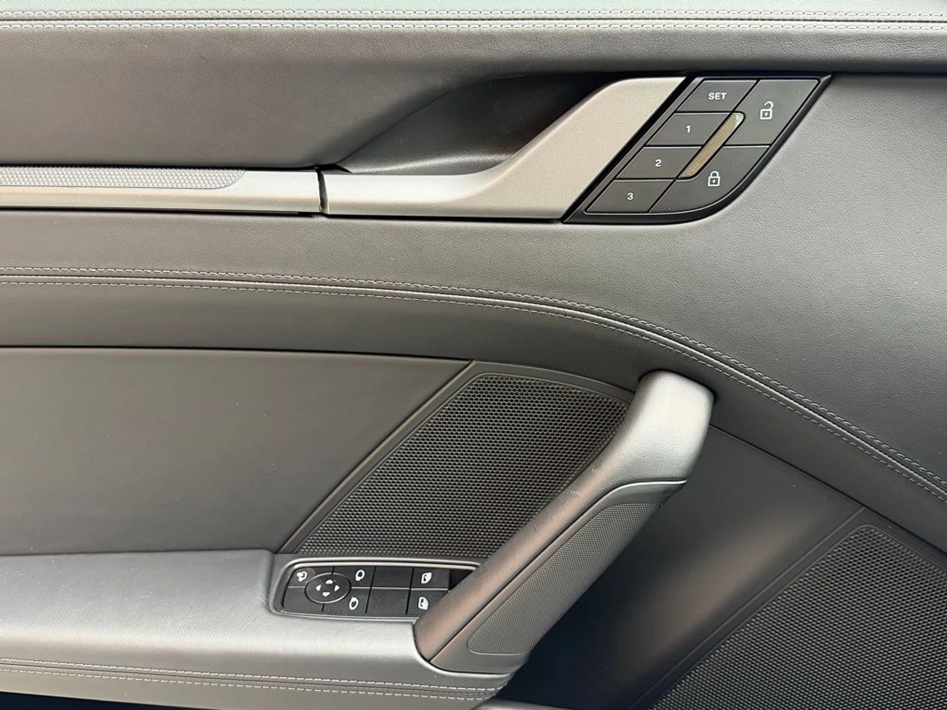 mph016_2511466039_92110efe3196c7114f2de1815eae6c22x_013beb147b