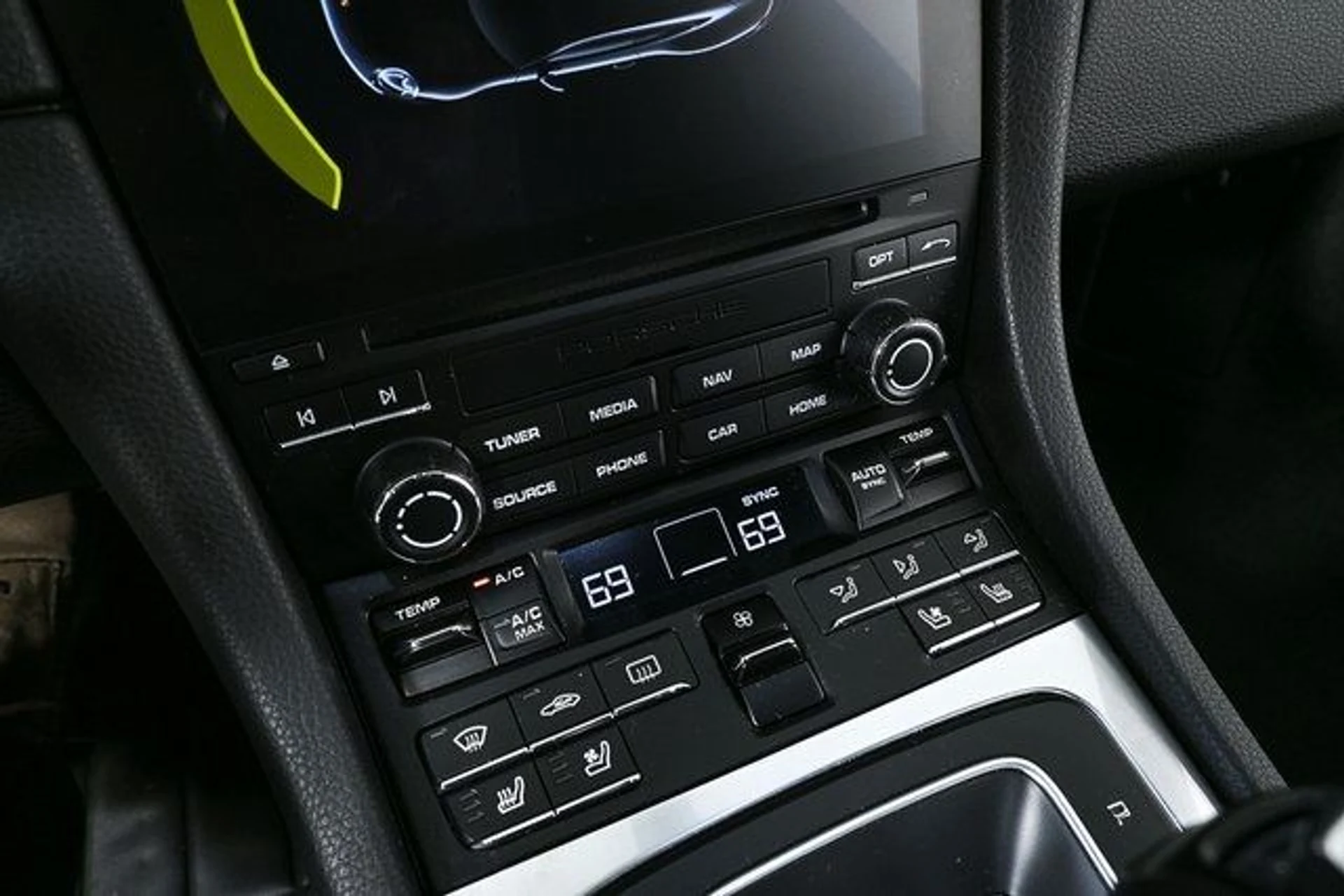 mph016_251517666_b364e1d0e9b38ff12b34422e94db13f8_83087e2054