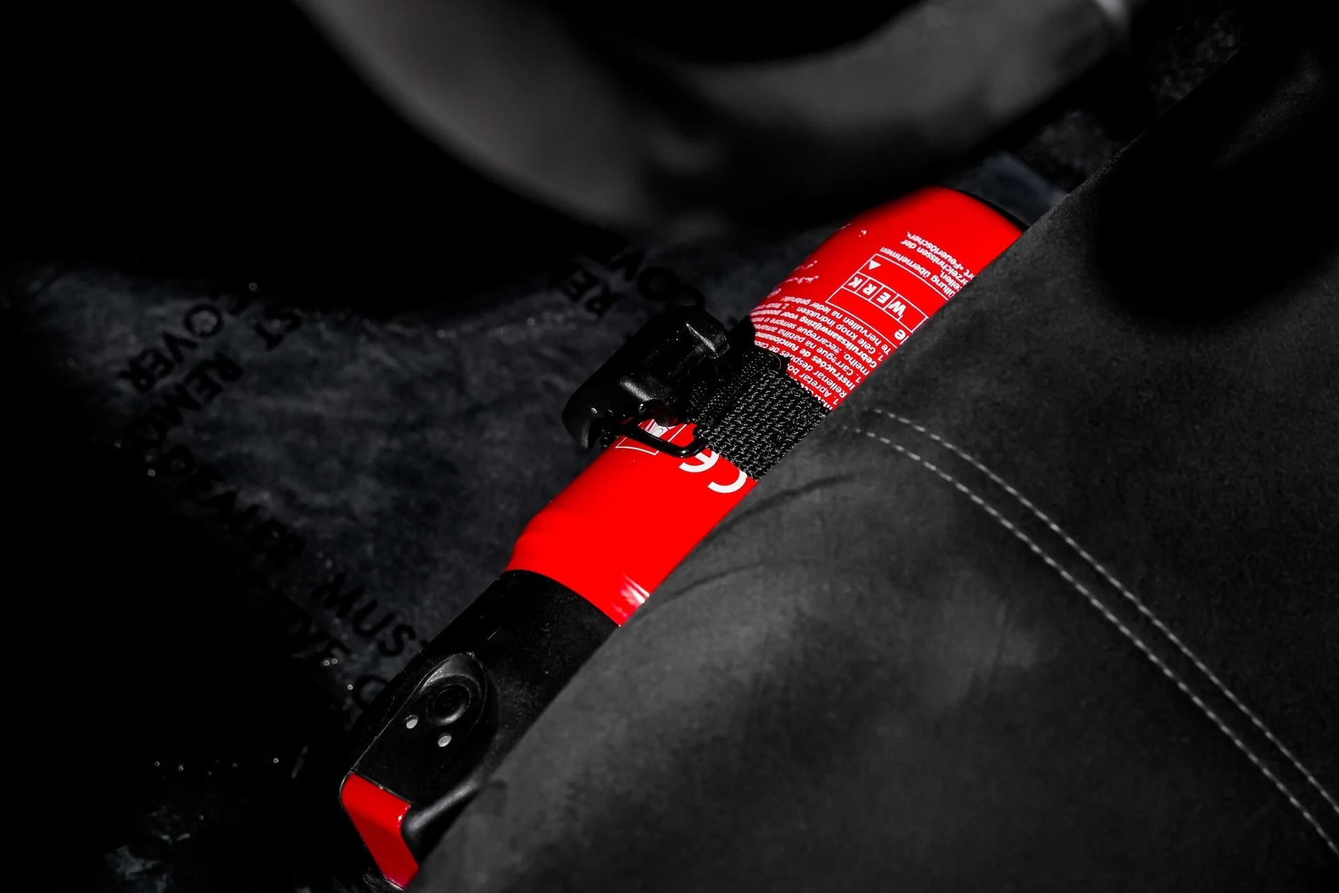 mph016_2518418481_04252dcdd8a1a70bf3f7c029e3524cbdx_94d29605a8