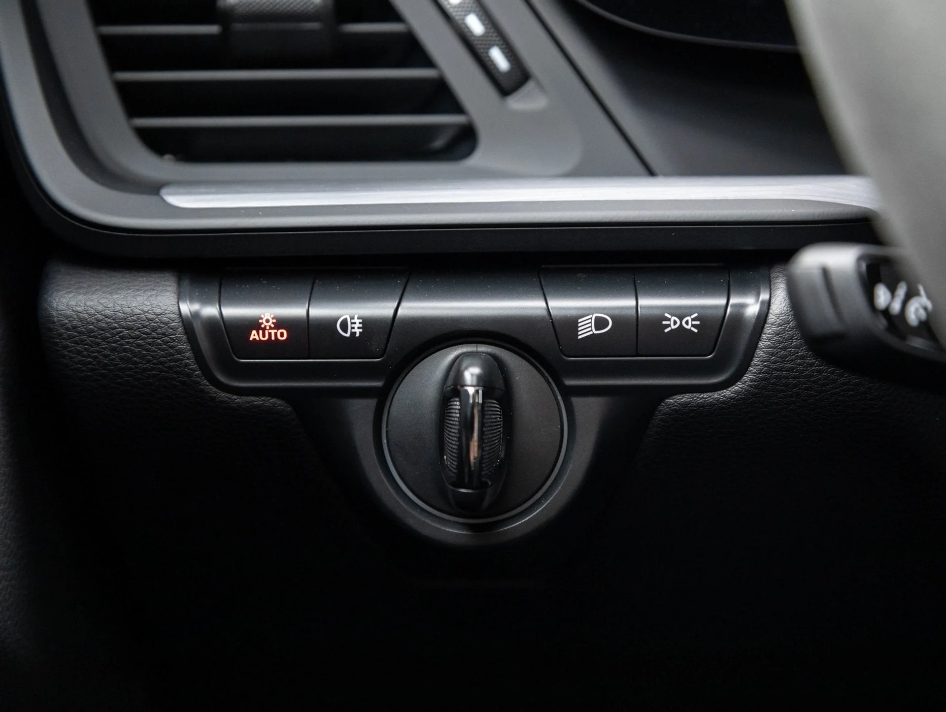 mph016_2519646696_17_148378a70c