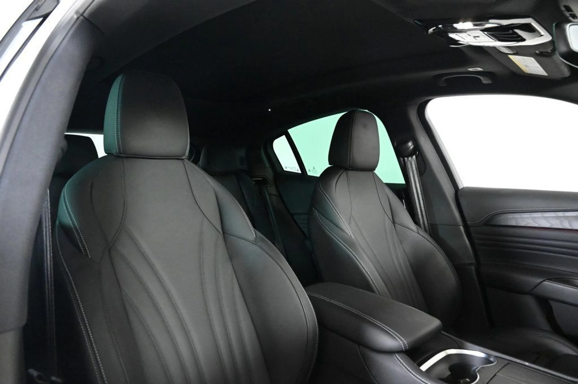 mph016_252835519_used_2025_maserati_grecale_modena_11350_22967660_16_1024_7b869df825