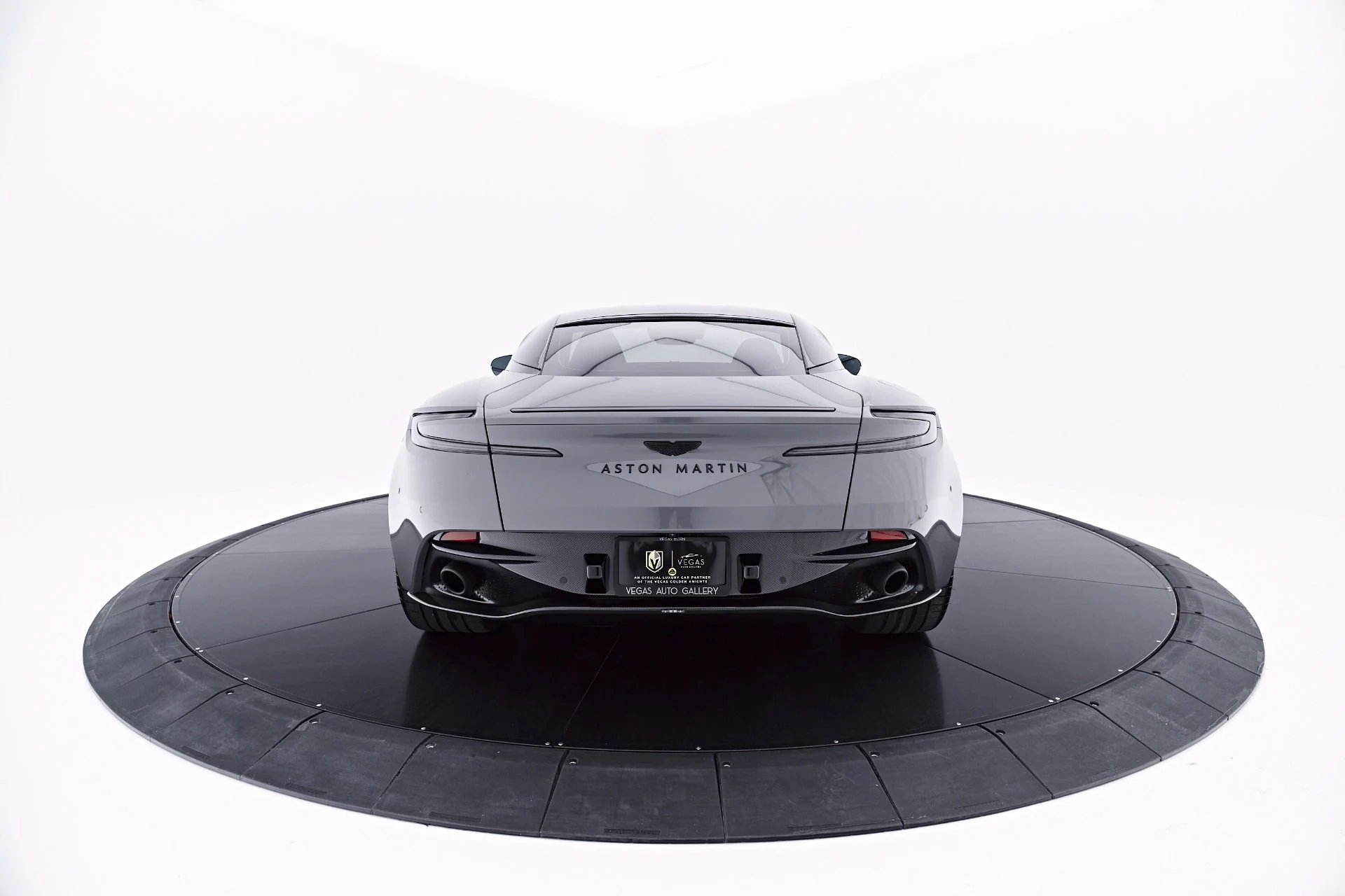 mph016_2531565745_Used_2024_Aston_Martin_DB_12_1781813774_e109bc2d83