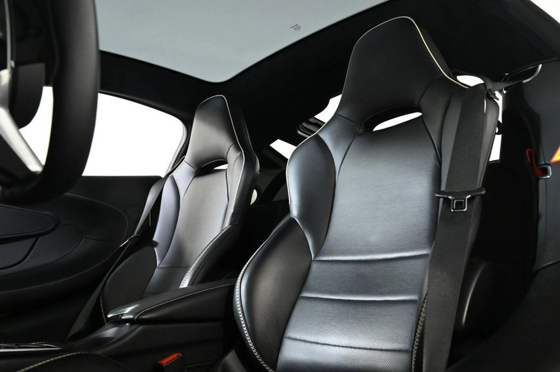 mph016_2535354986_used_2023_mclaren_gt_coupe_11350_22926200_16_1024_f8037a9ce8