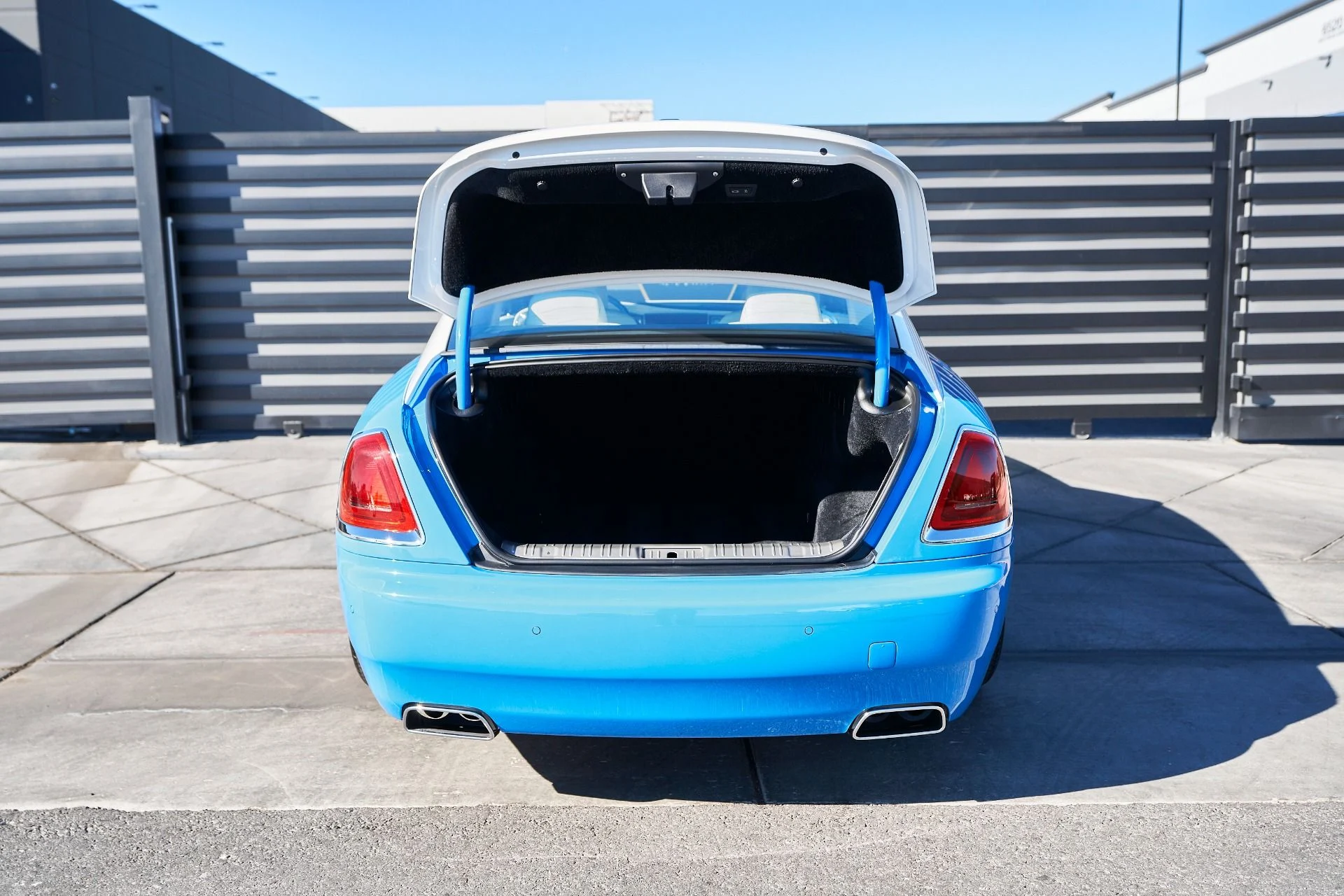 mph016_2543234857_Used_2020_Rolls_Royce_Wraith_Base_1762567714_50aeb7c223