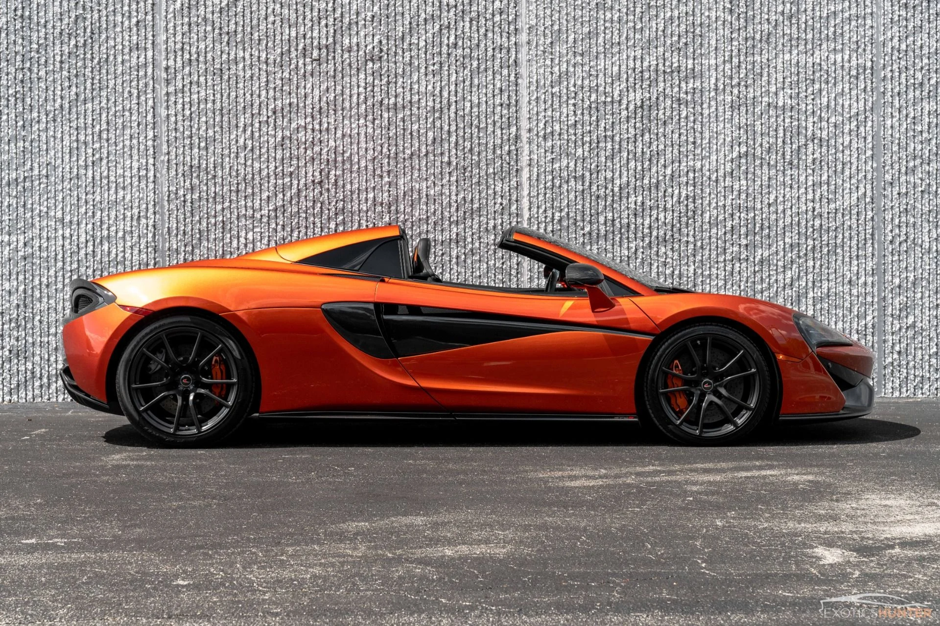 mph016_2550534736_Used_2018_Mc_Laren_570_S_Spider_w_Tons_of_Carbon_Luxury_Pack_Front_Lift_Volcano_Orange_1726586789_5e5d6cfc01