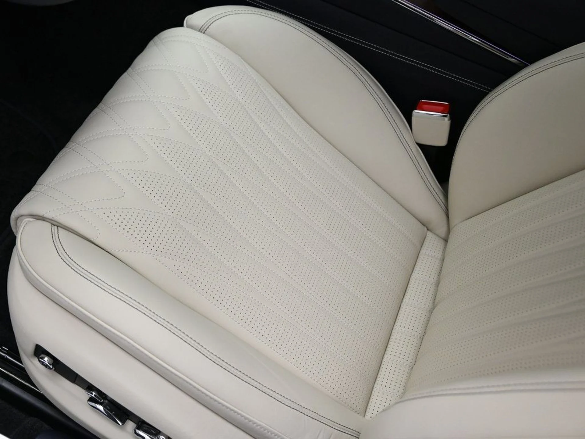 mph016_2553116021_afeb2b22b3e7fcd4f174f9b1c8bf619e_22327c5258