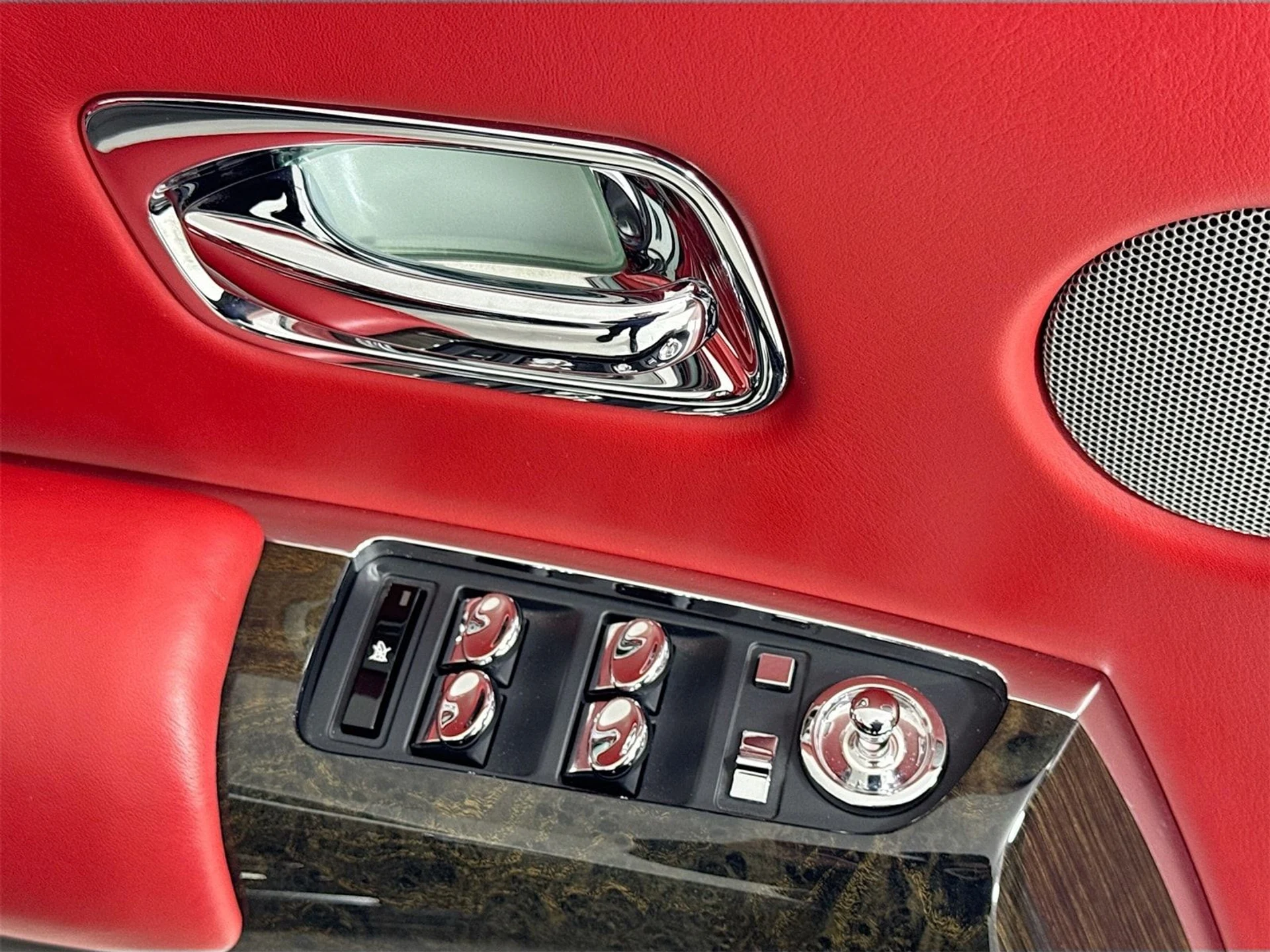 mph016_255614927_e16b342ad653348a878c08b872421182x_1968153141