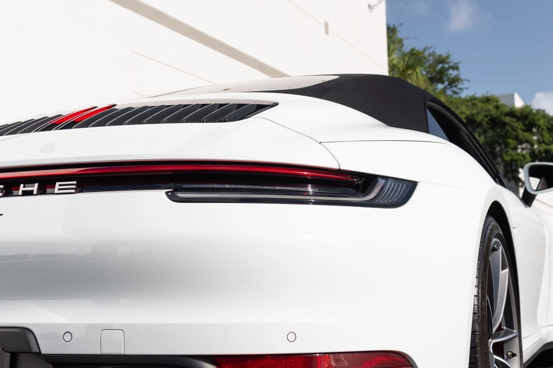 mph016_2568283647_Used_2020_Porsche_911_Carrera_S_1779851451_a3deddf993