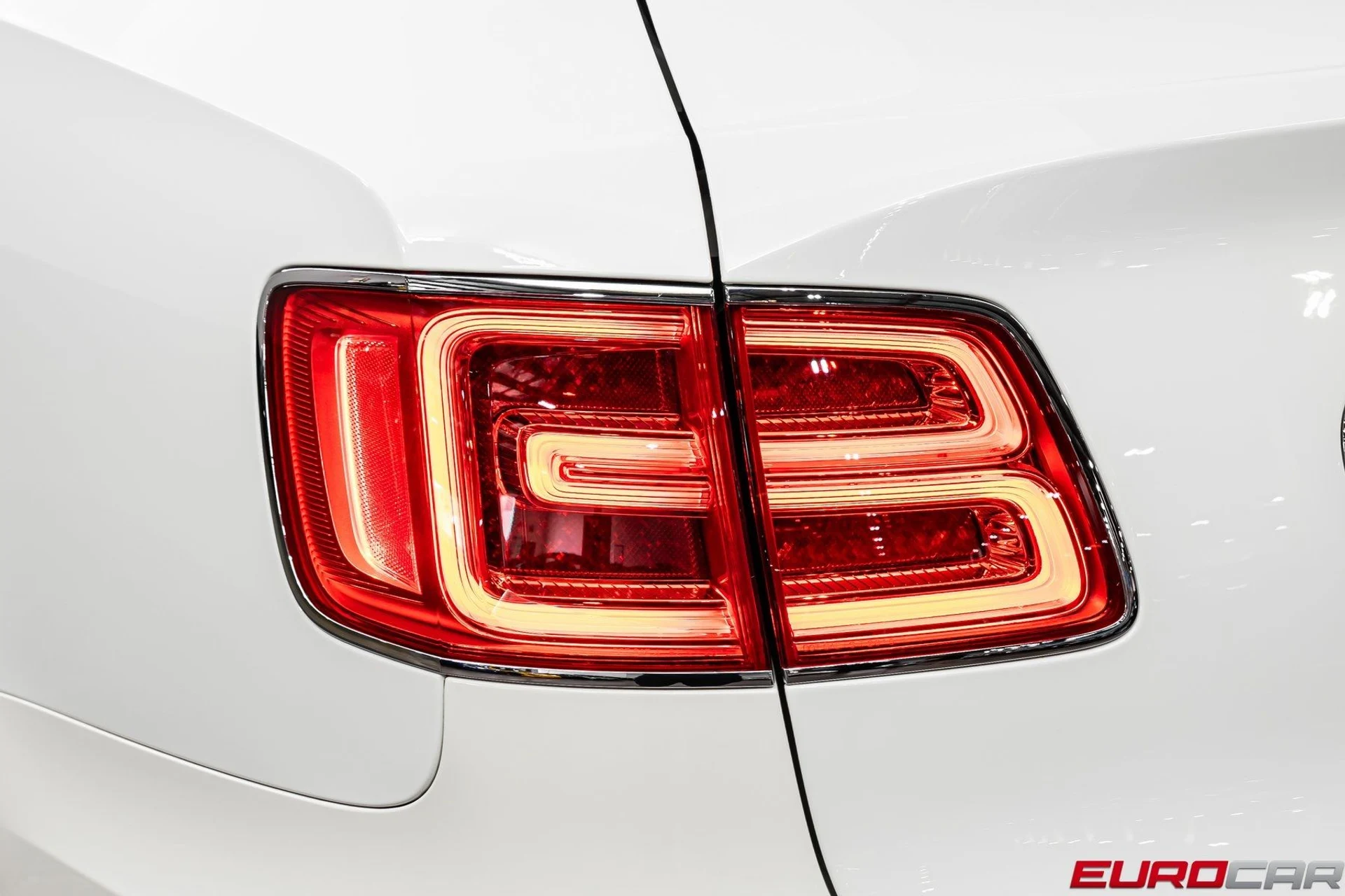 mph016_2576778559_image_17_4a1826f084