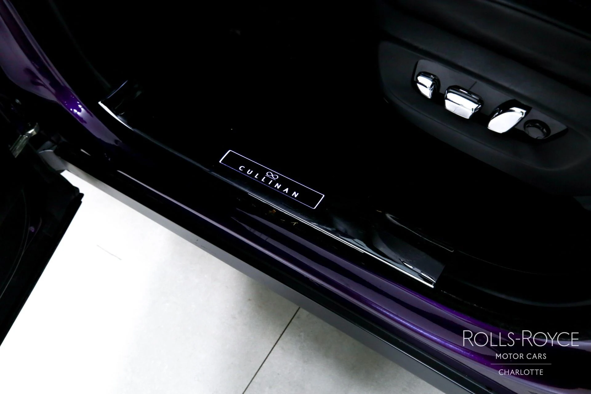 mph016_258260544_Used_2020_Rolls_Royce_Black_Badge_Cullinan_1772145371_3f8ecaf055