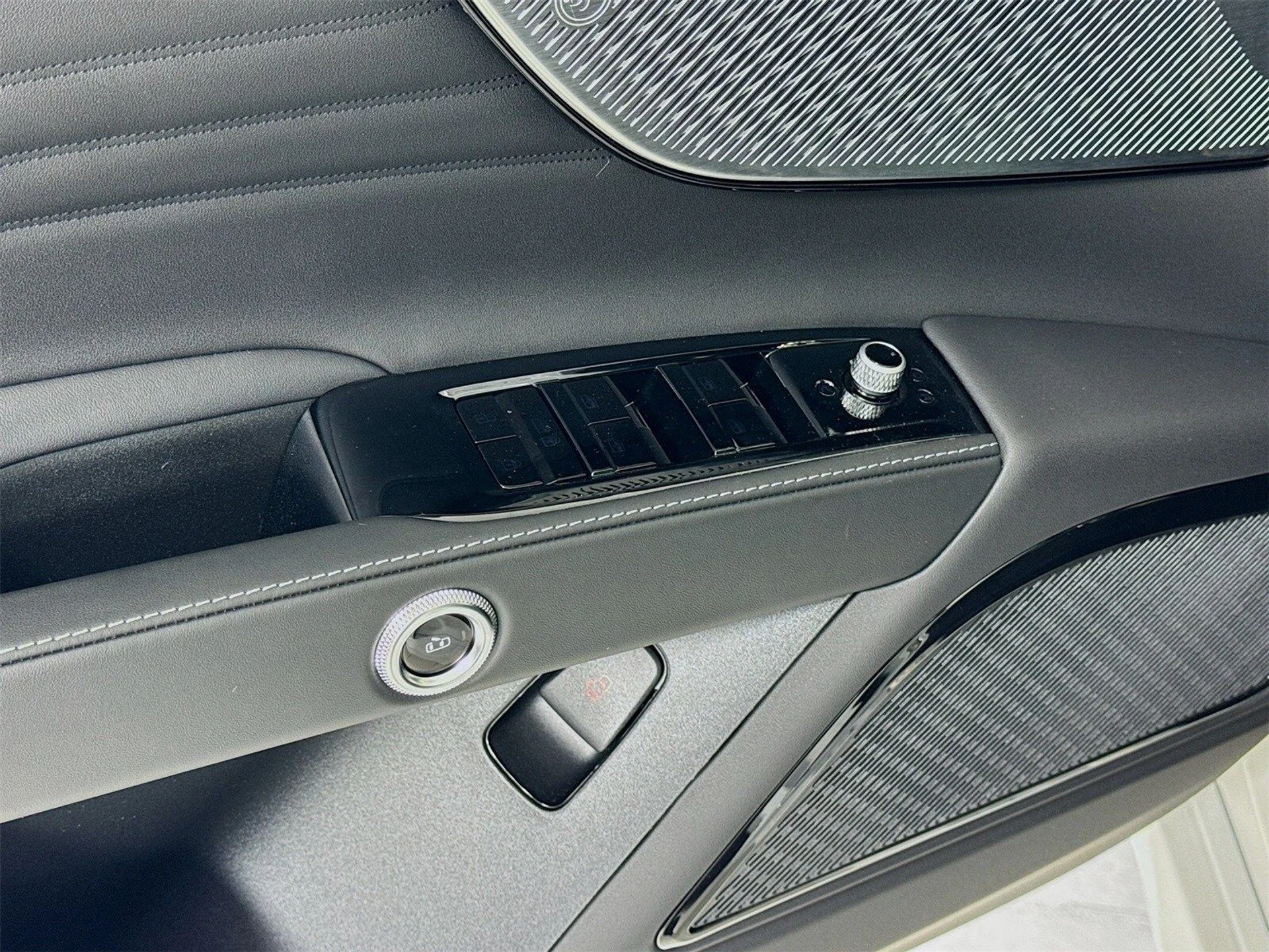 mph016_2584238628_018e2d85cd8e1a804ce3df6904b09f6bx_a421de69d8