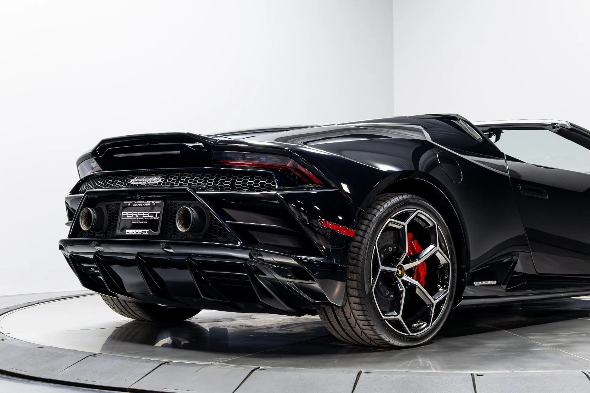 mph016_259076528_Used_2020_Lamborghini_Huracan_EVO_1774302334_32d6c8902e