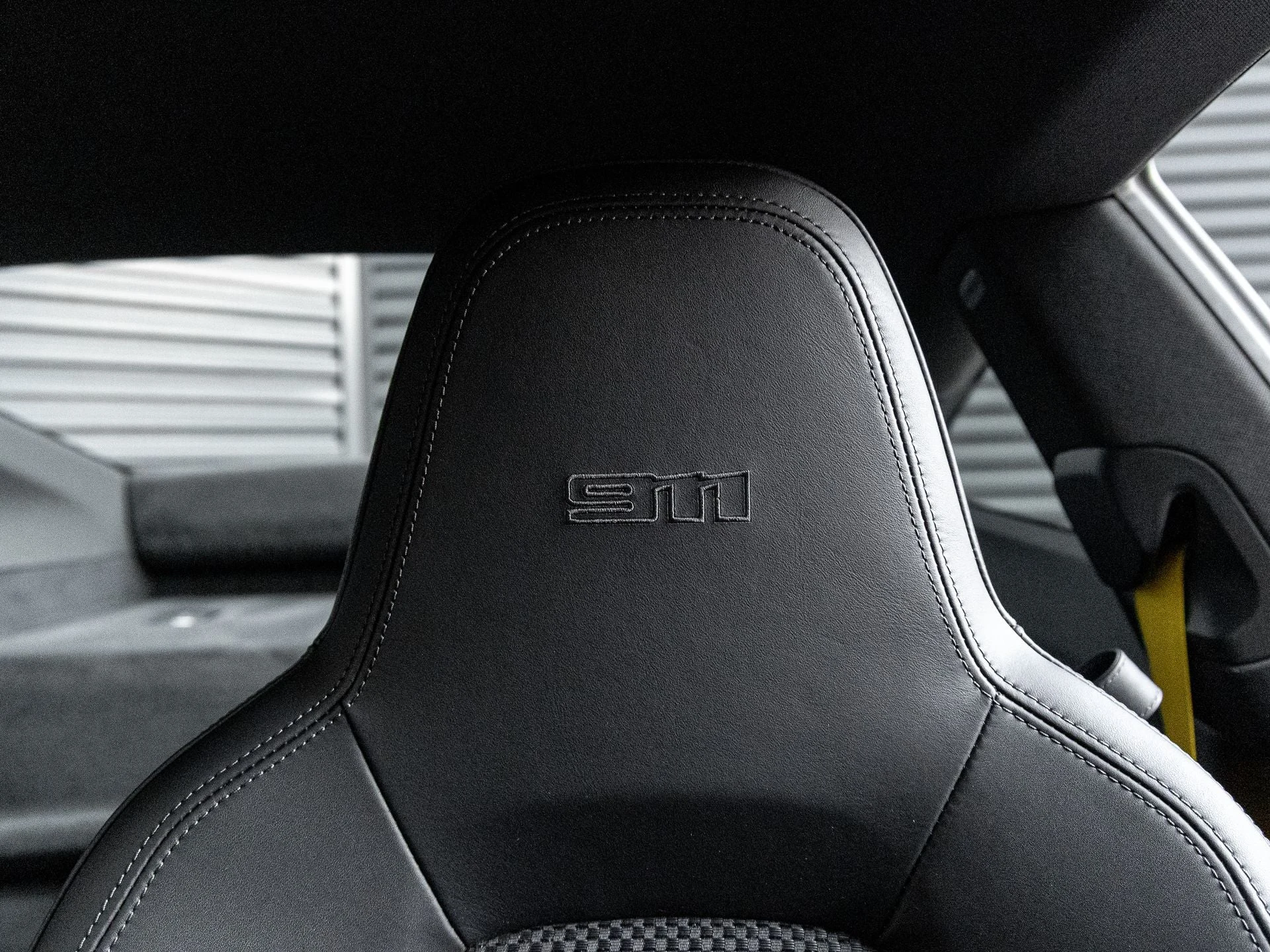 mph016_2591930735_17_06f01880dd