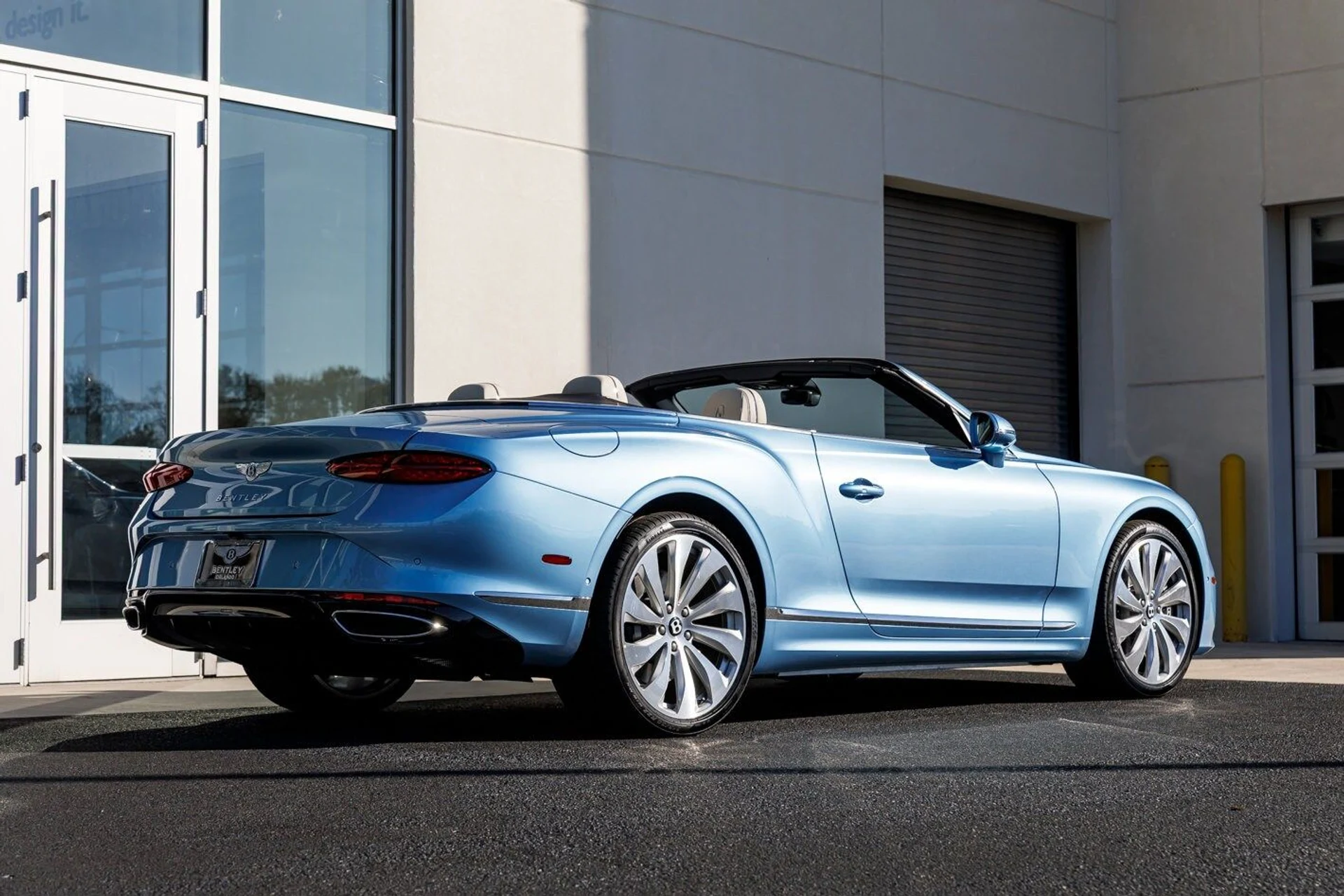 mph016_2593454590_85759701c1aa36dc67fb7454f994779ex_c7079affb2