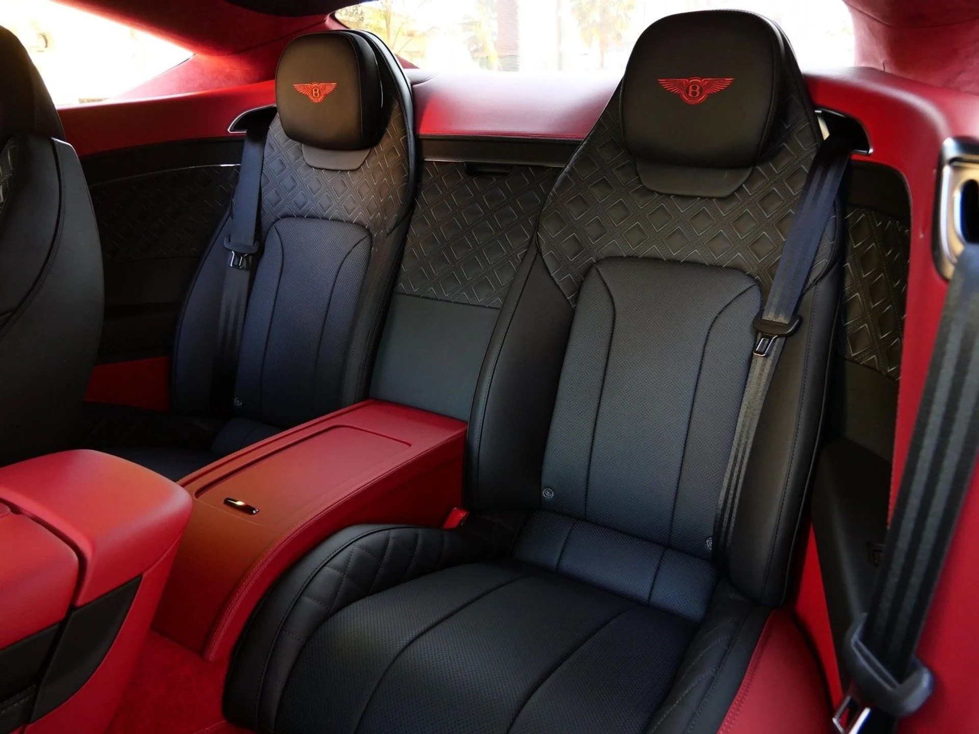 mph016_2598190210_b22b9d773aa42c94b304c2a8a7e5d4d2x_a464fa18f9