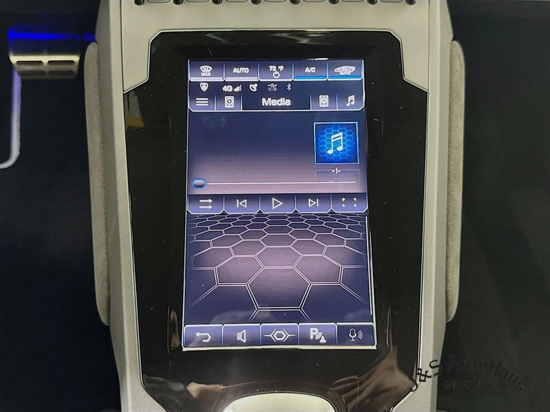 mph016_2599813999_30oda6fr5aue8zzt11i13djohm5s_f9cf12698d