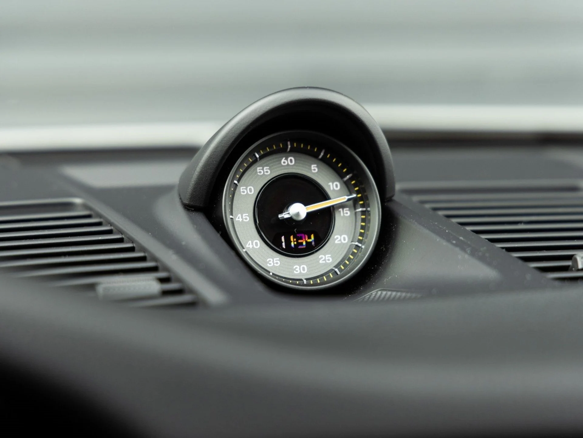 mph016_2601951592_17_68cd2ddb90