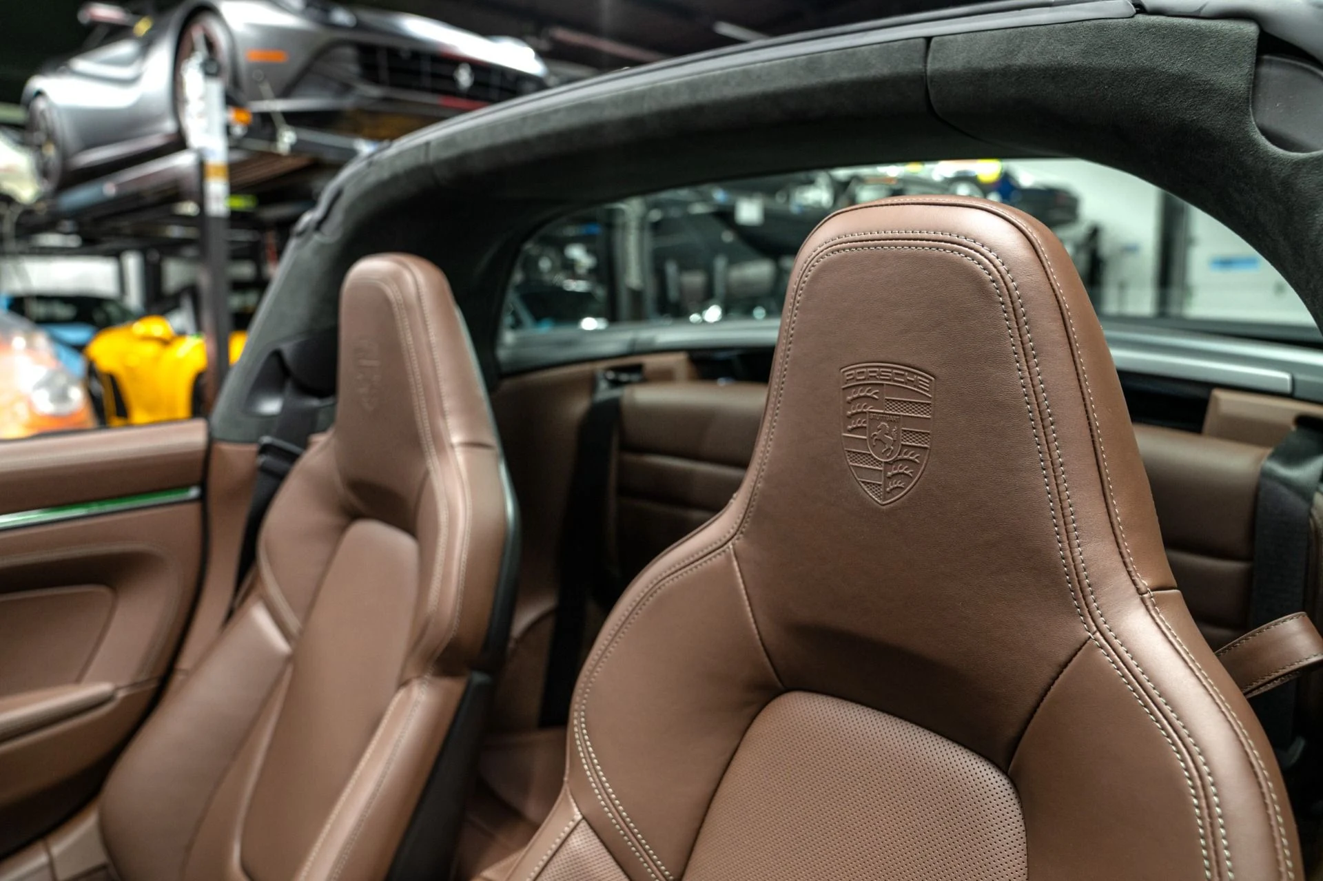 mph016_2612805066_Used_2026_Porsche_911_Targa_4_GTS_T_Hybrid_Club_Leather_Interior_Carbon_Ceramic_Brakes_1768506443_190c323146