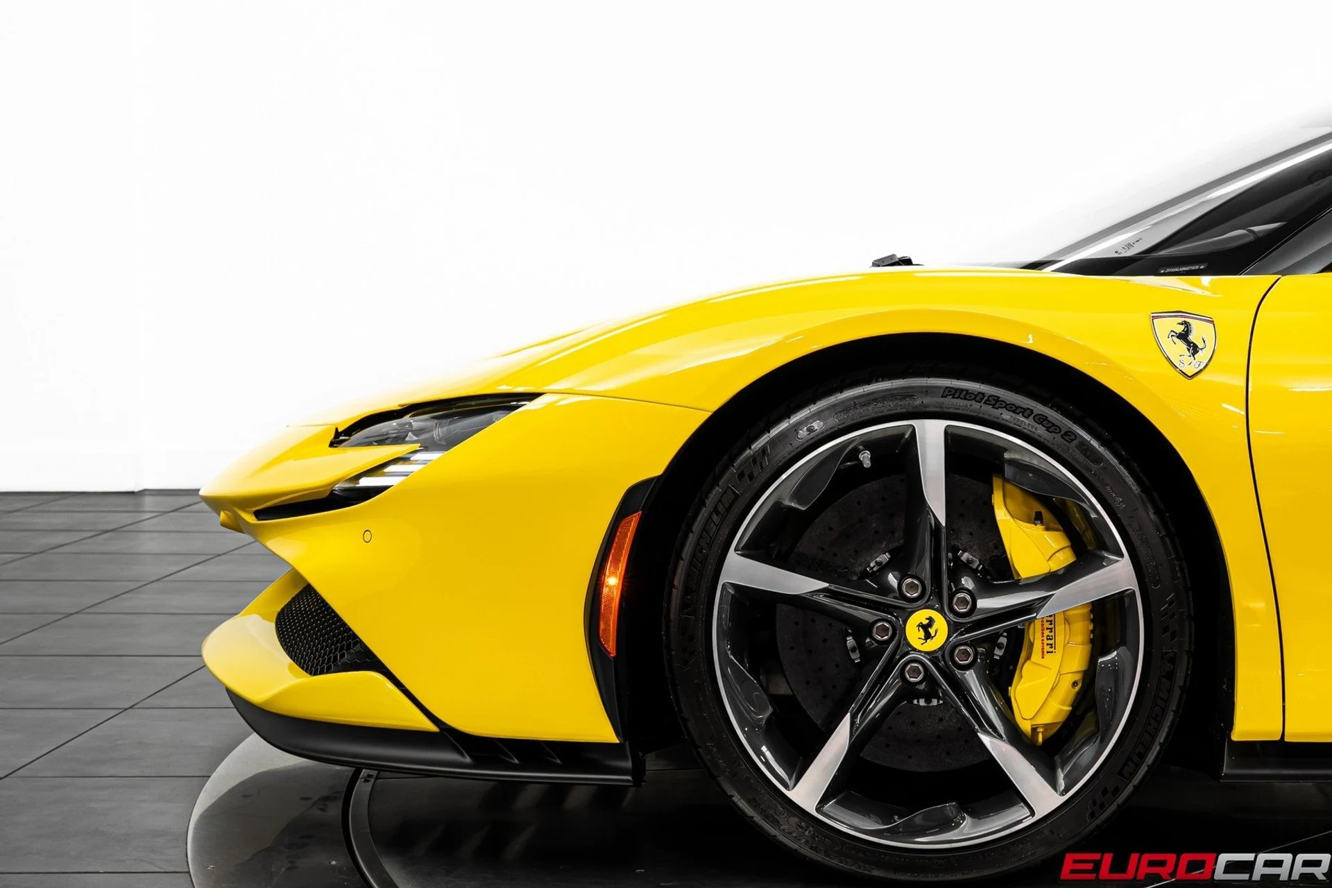 mph016_2613369348_image_17_76736bb780