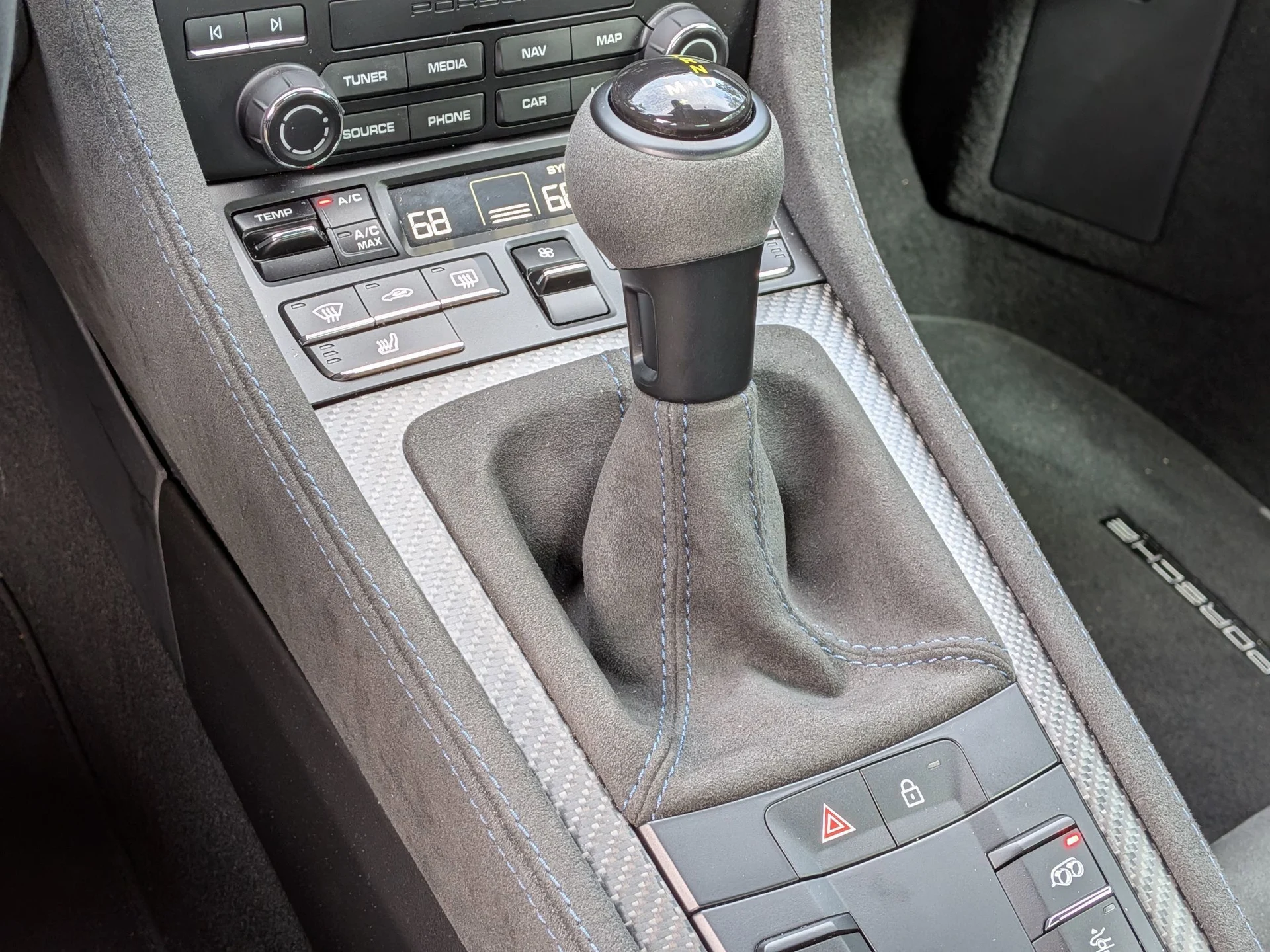 mph016_2616258632_de60ee6bb3657708d96d658157db9e80x_33b1f4d7a7