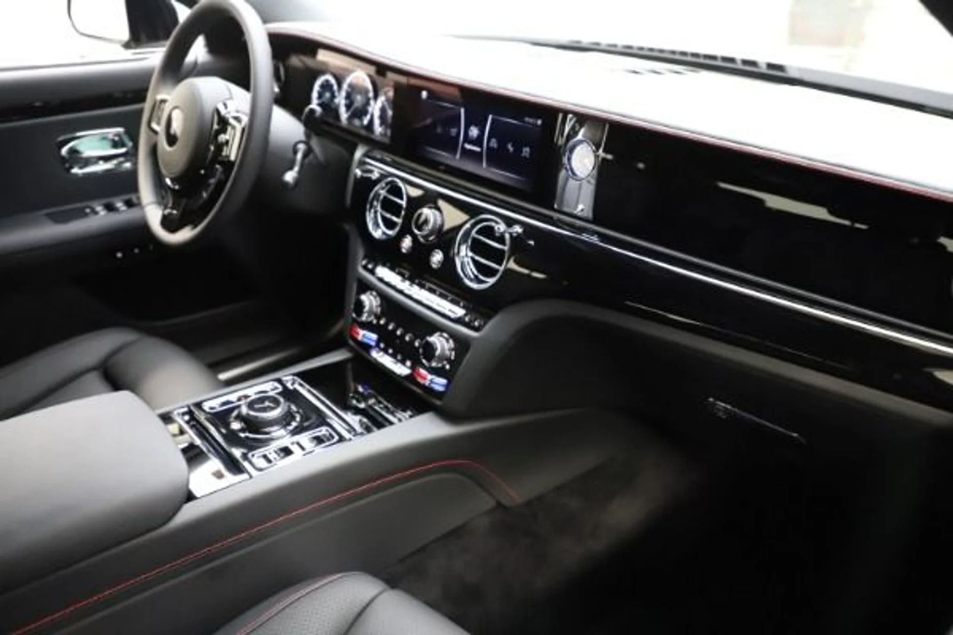 mph016_2628698305_Used_2021_Rolls_Royce_Ghost_9b6d73c4db