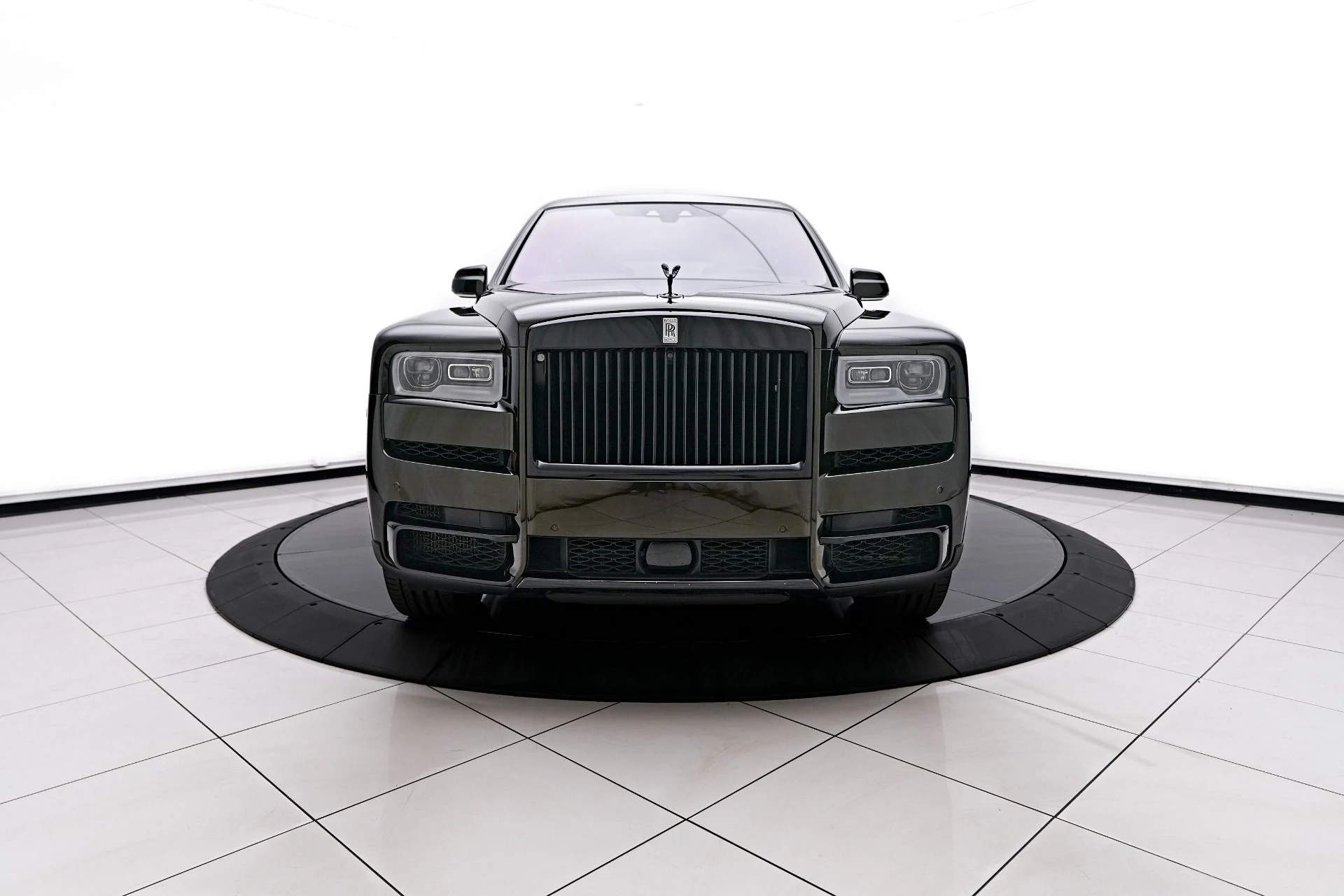 mph016_2633370300_Used_2024_Rolls_Royce_Cullinan_Base_1757032537_34b24d8d37
