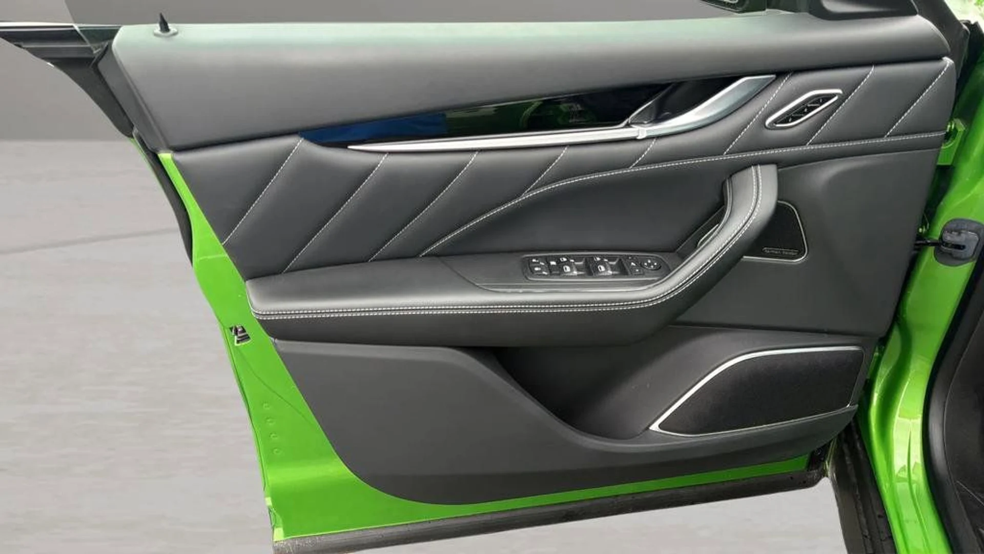 mph016_2635596408_1fb8a88a13444711855987998d055dc3_29d194754b