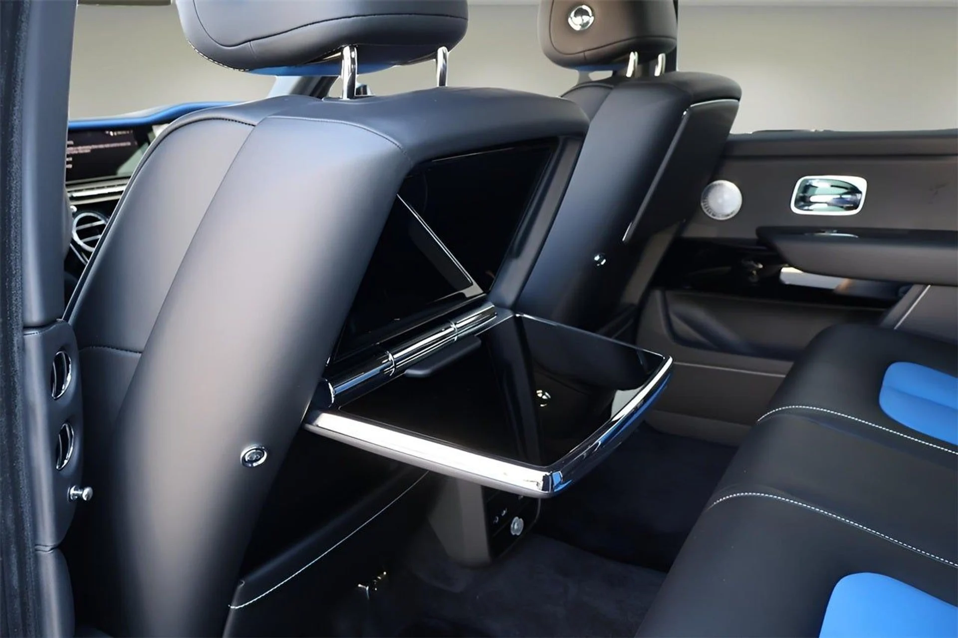 mph016_2637025402_17_21b6429cbd