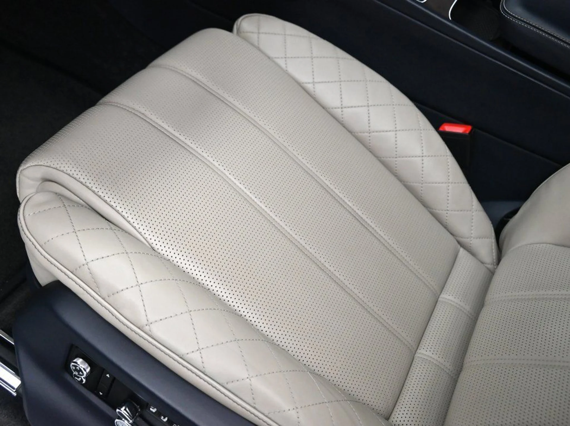 mph016_2639252040_5e997ce9356f4703aec81f2e87847806_fc1c4459c8