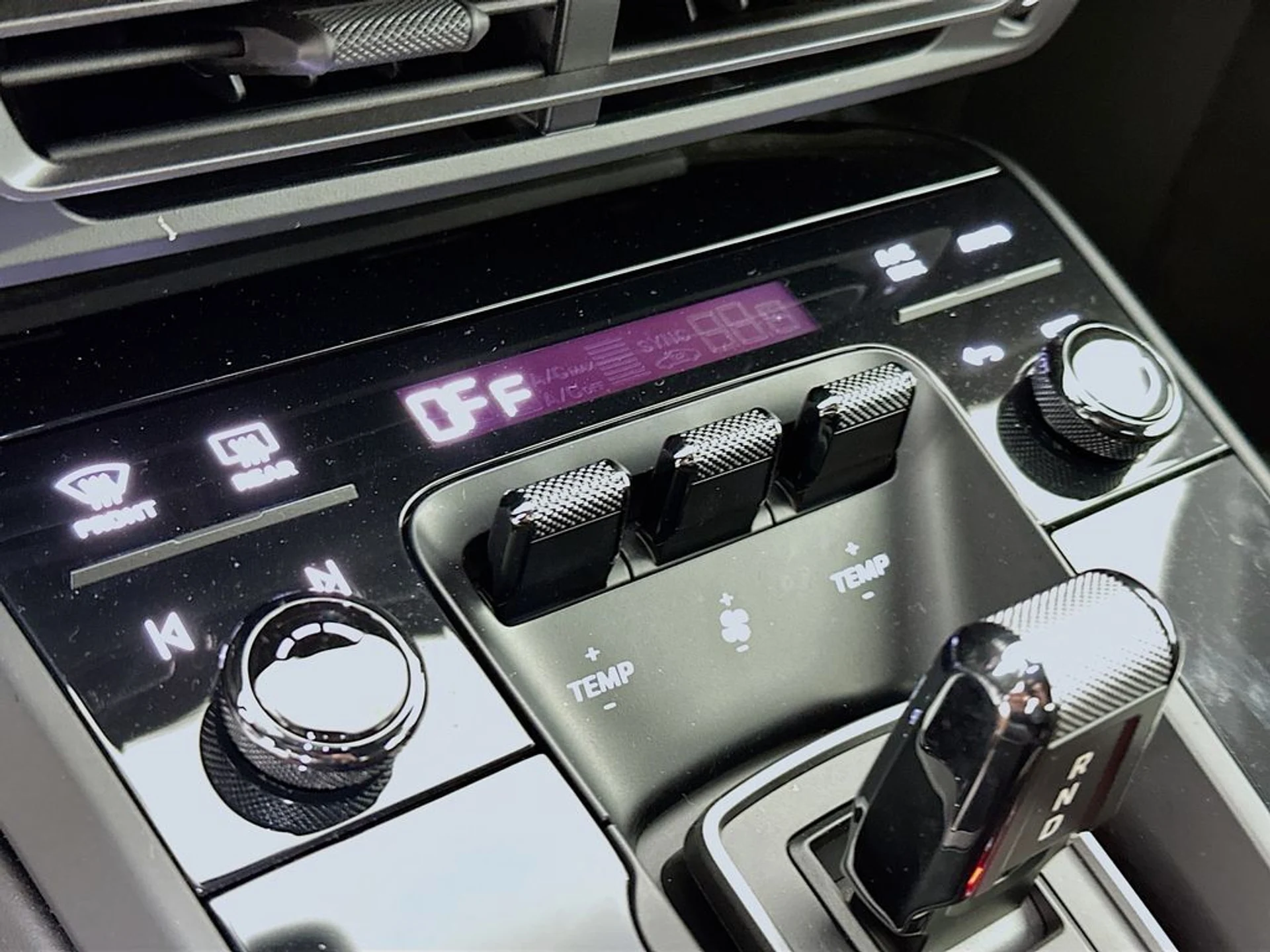 mph016_2641736082_299b534e11b3aedb33a5d4f25a73f7b4x_1483fe9028