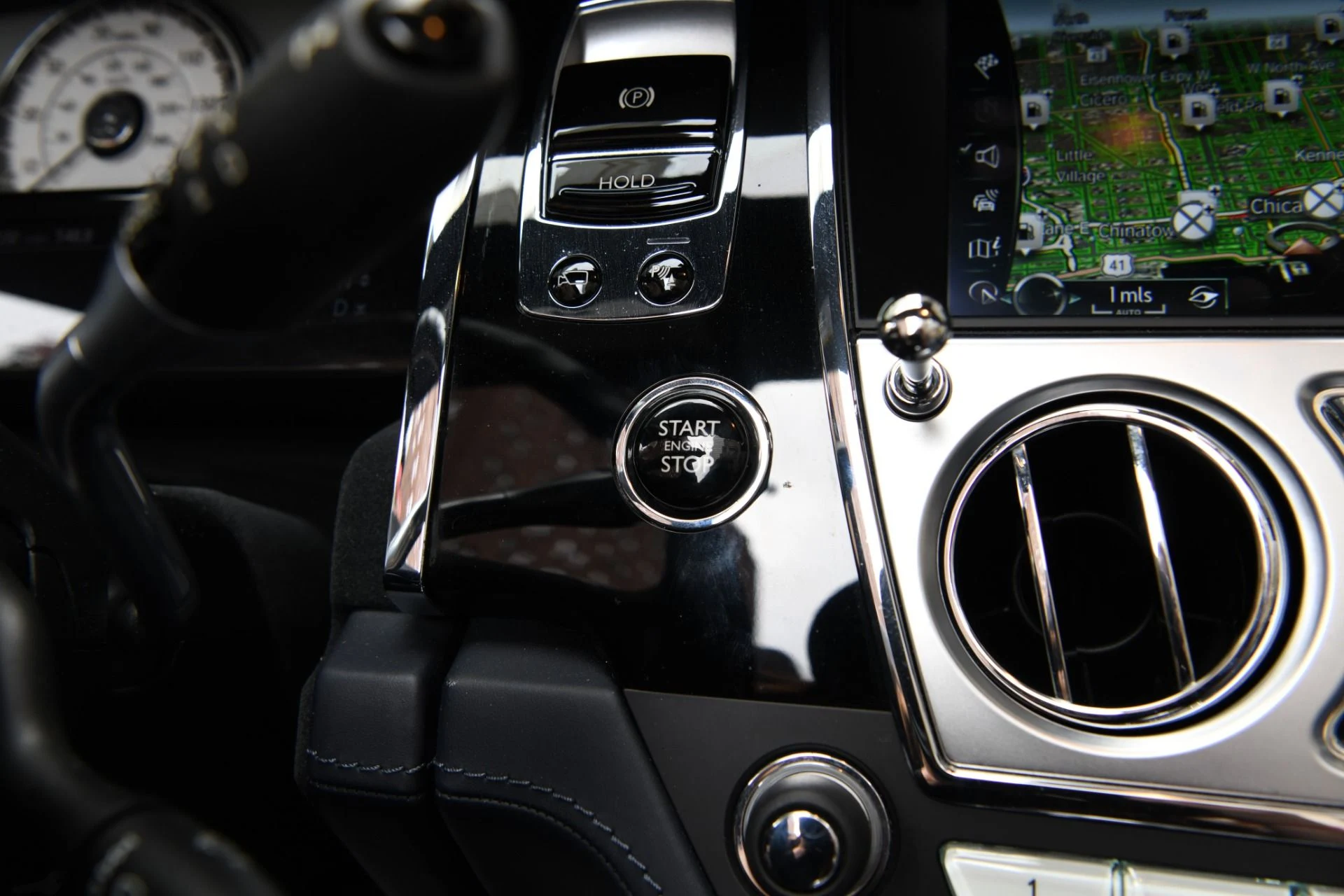 mph016_2645396357_10800_p18_l_c9fb262423