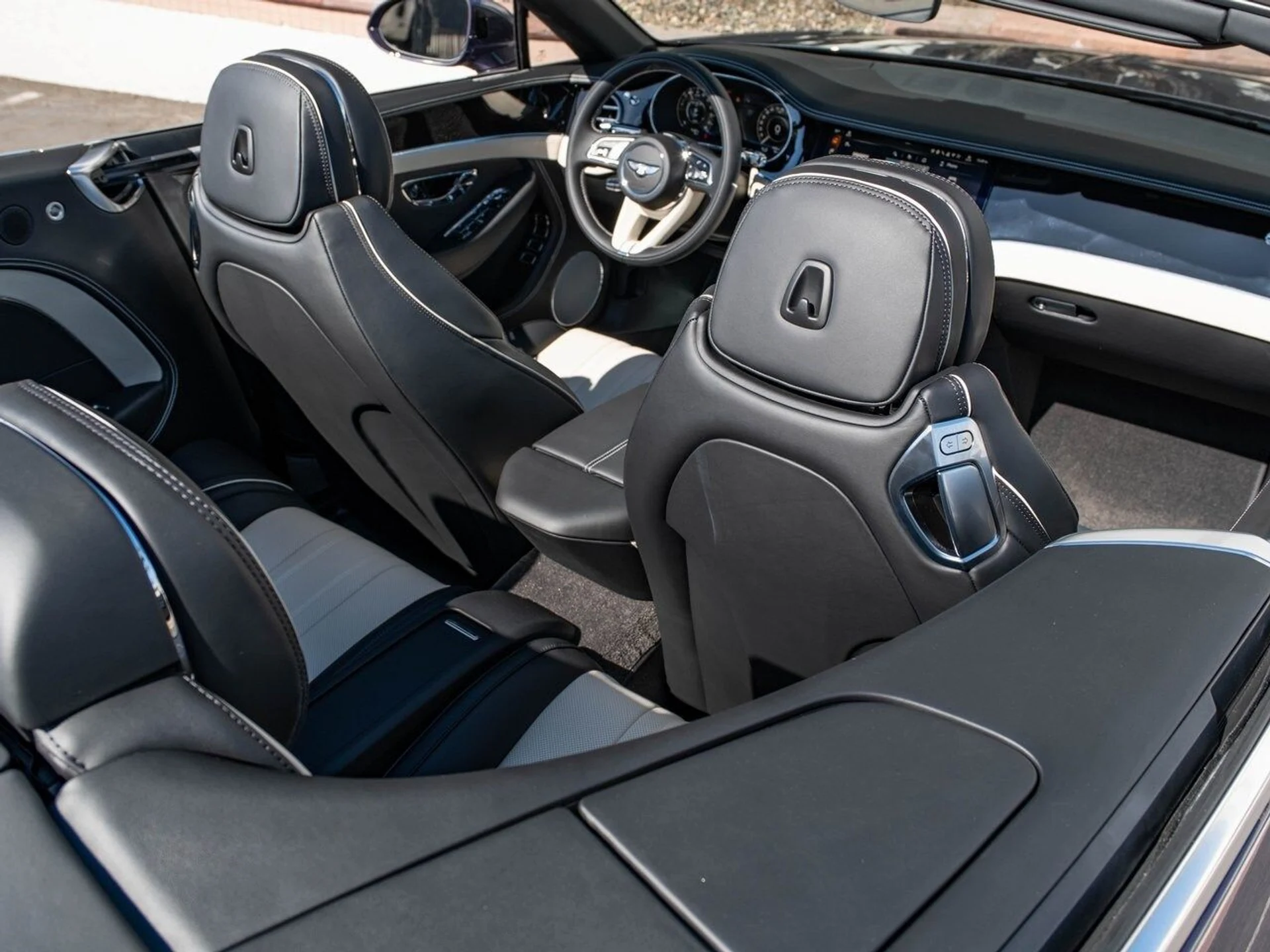 mph016_2650988975_d69212cef2054272ee1c874db0873305x_8075d43927