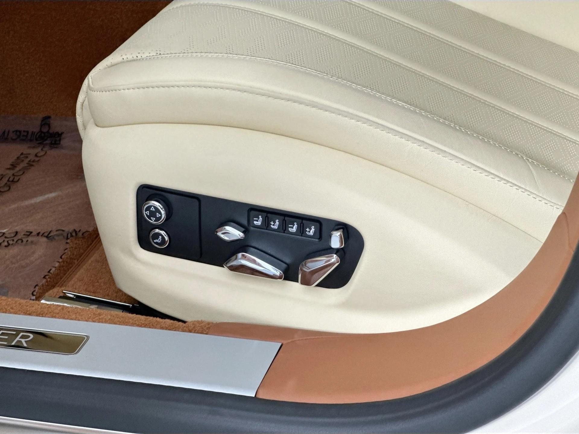 mph016_2653012601_17_333b53bec9