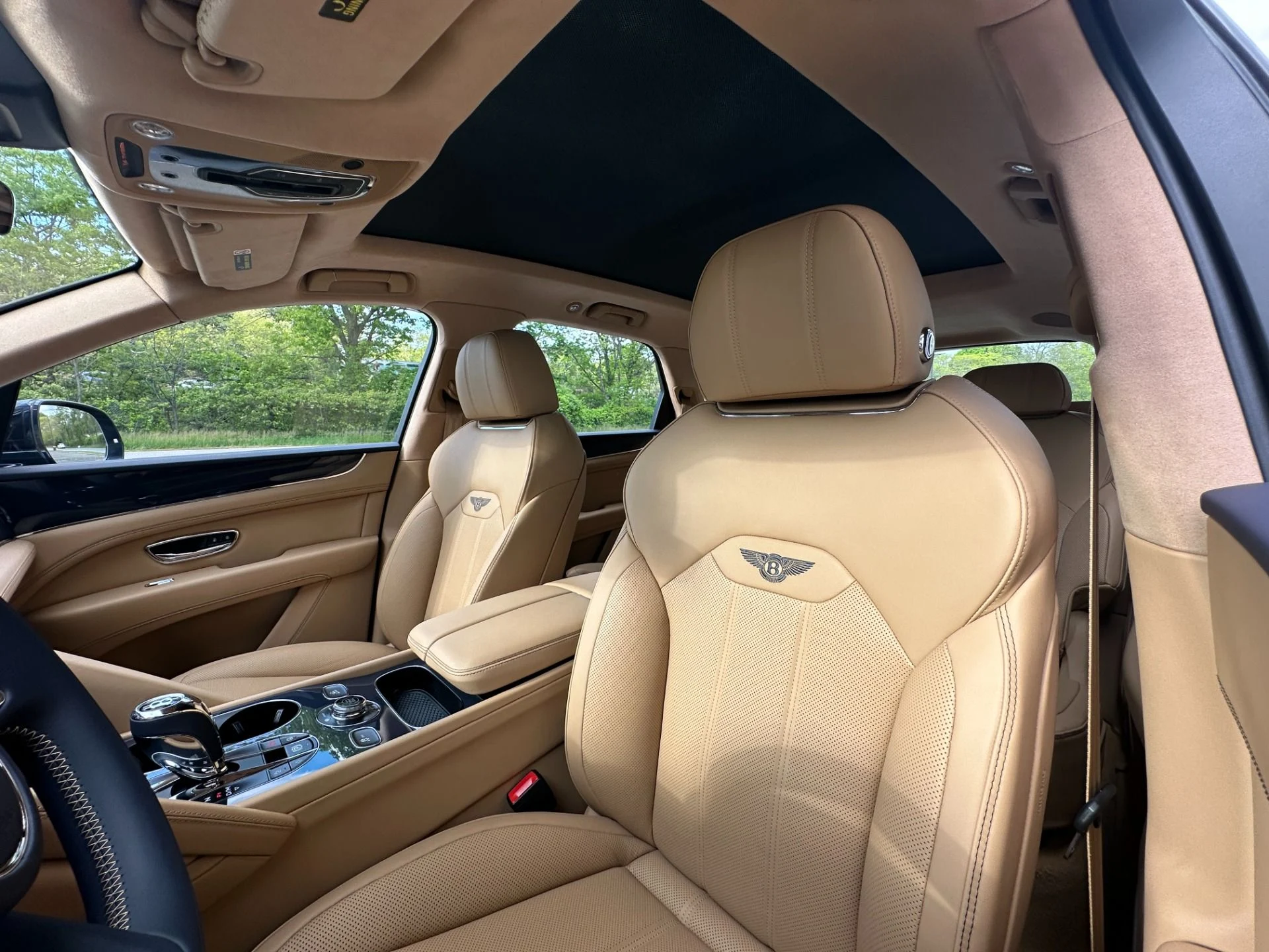 mph016_2655082032_Used_2026_Bentley_Bentayga_V8_1786136521_3b4c1516df