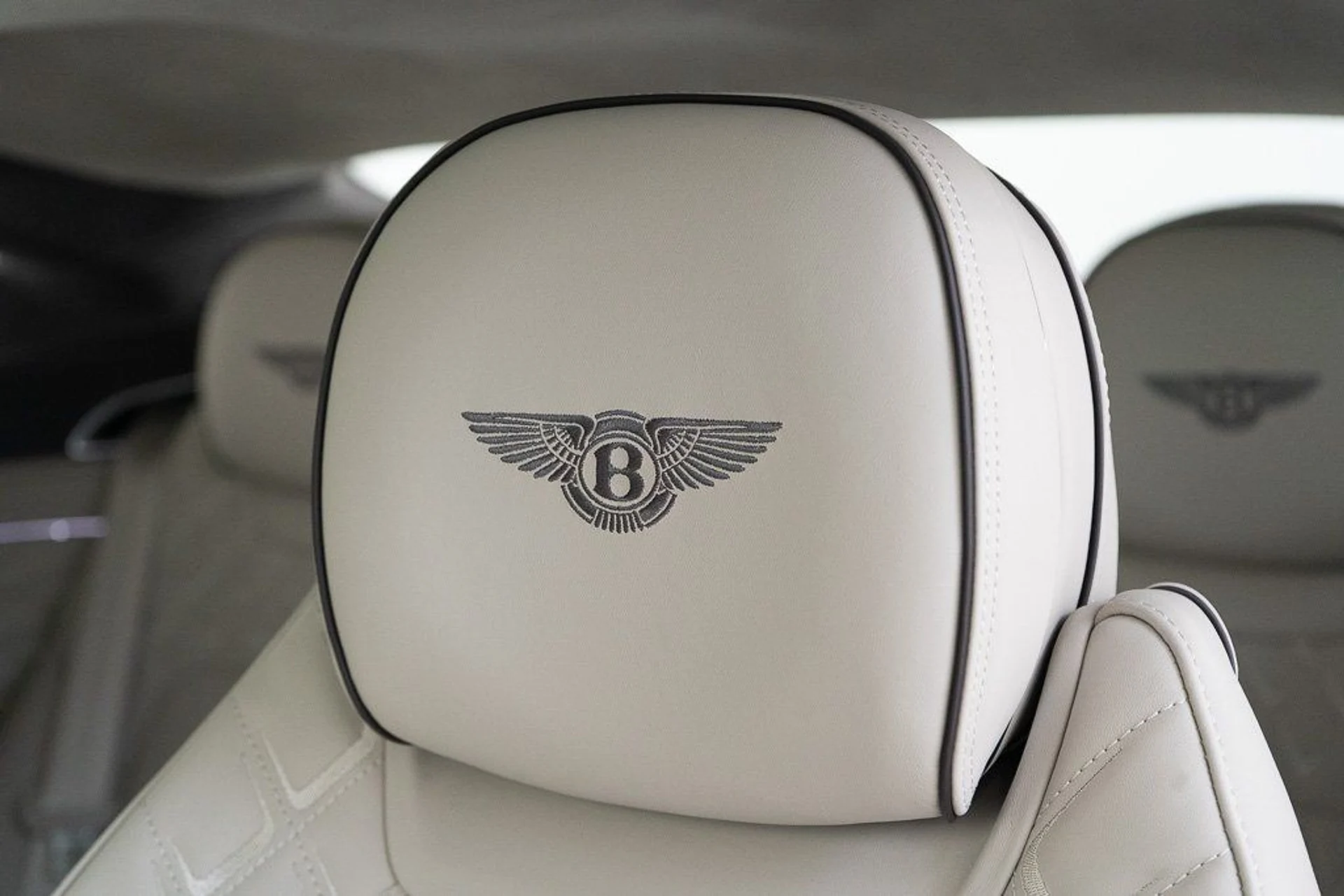 mph016_2655090234_27bb90974405c5d6da900991568aef02_8900b5358e