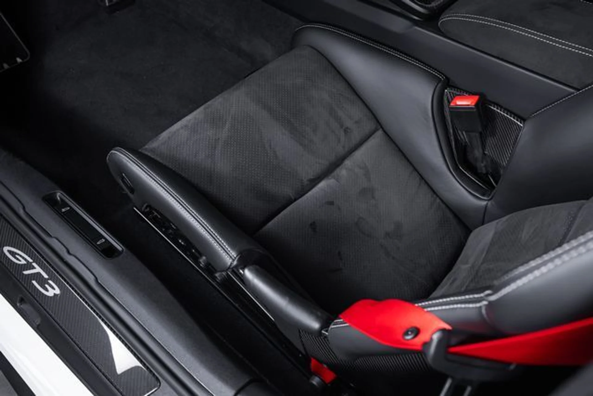 mph016_2659453877_1efce402d825272de087ae1635f1ededx_c0d5122012