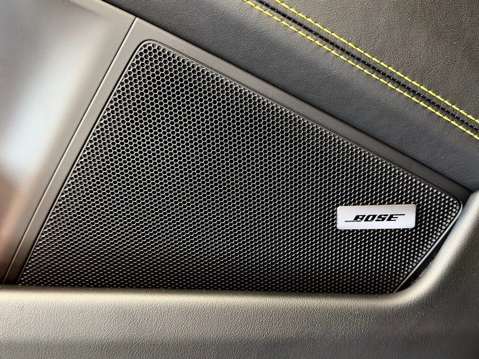 mph016_2659676484_c32160dd553e38c4fc9b28b44e7f461bx_4334e8bc54