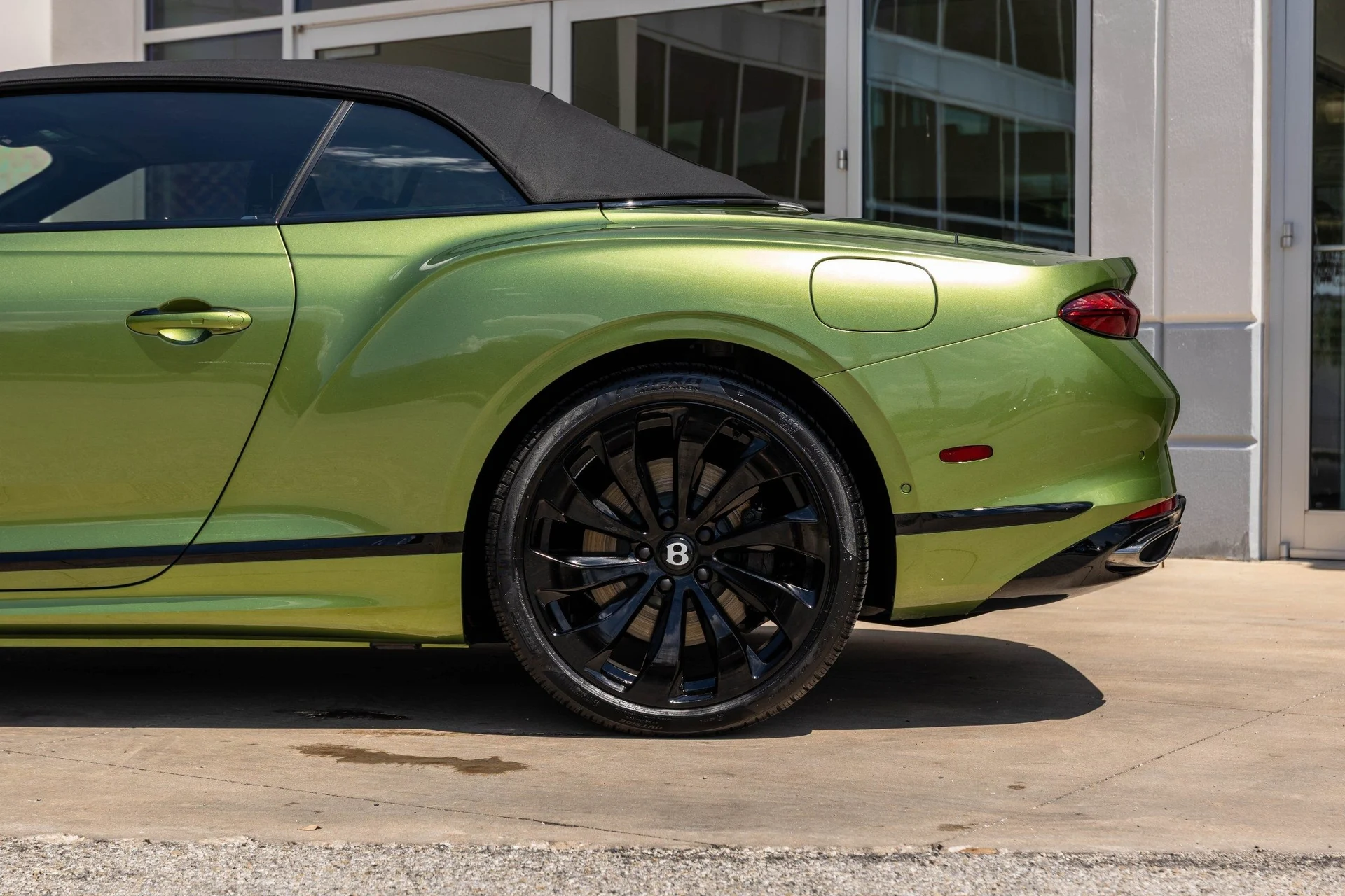 mph016_2664295966_Hi_Tech_Luxury_Imports_LLC_SCBDP_4_ZG_0_SC_023562_image_16_b85b1993e8