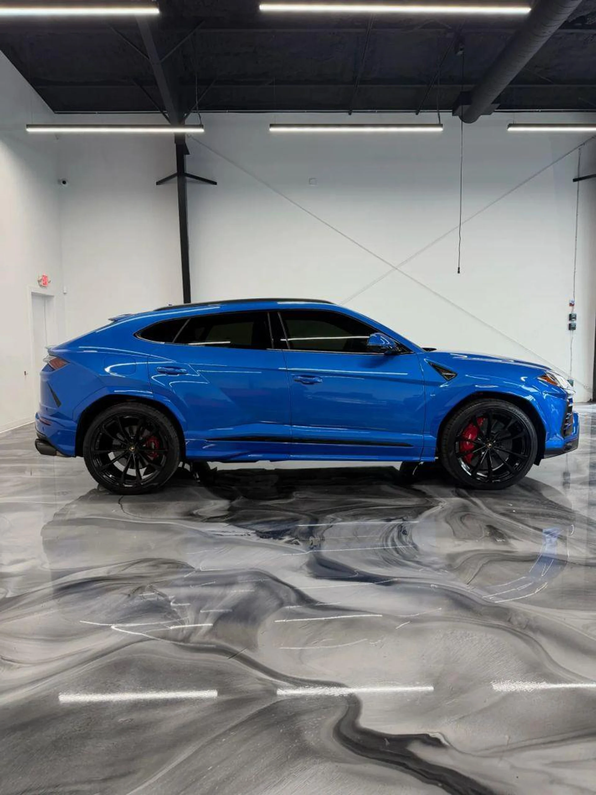 mph016_2664597290_Used_2019_Lamborghini_Urus_Sport_Utility_4_D_1784105681_3c26df532c