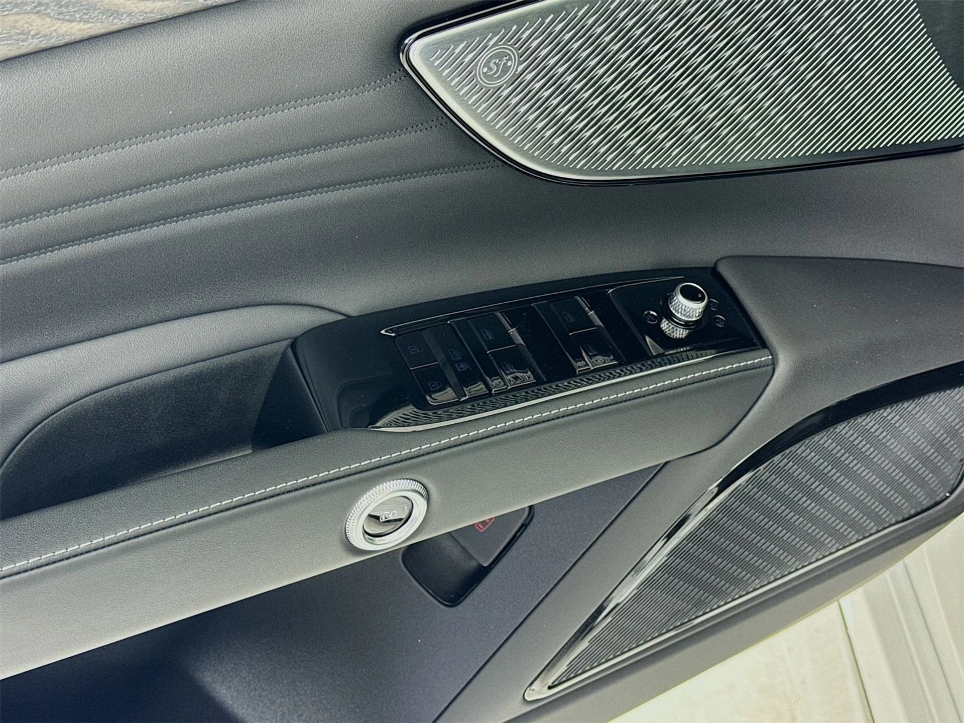 mph016_2669120549_c1fd91d3671a34f7421c634c843518bex_58cf4d259f