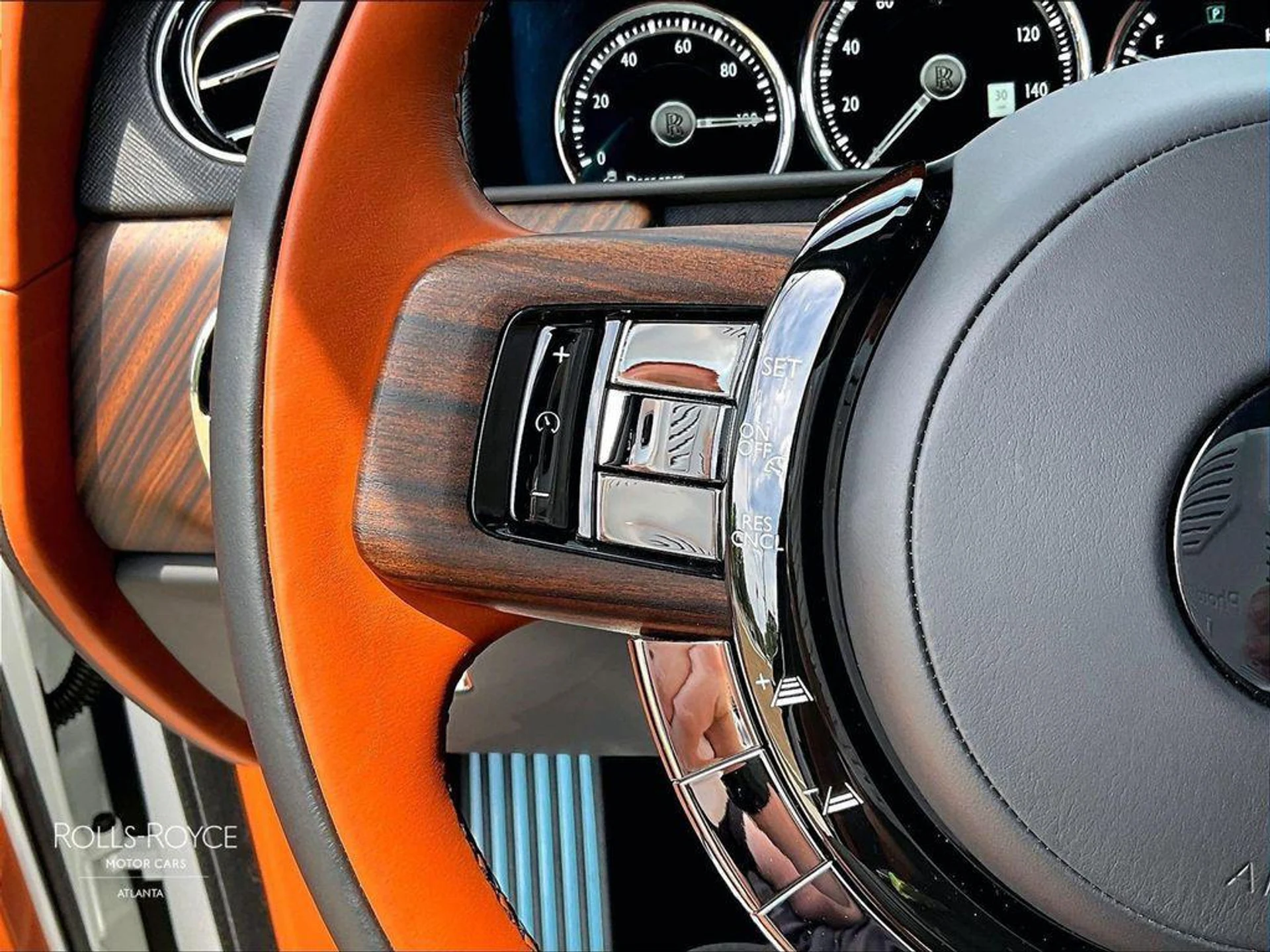 mph016_267256600_E8h_QS_hodd_X1_Ipr_BTR_Xv_PM_8g_M_7d525606e6