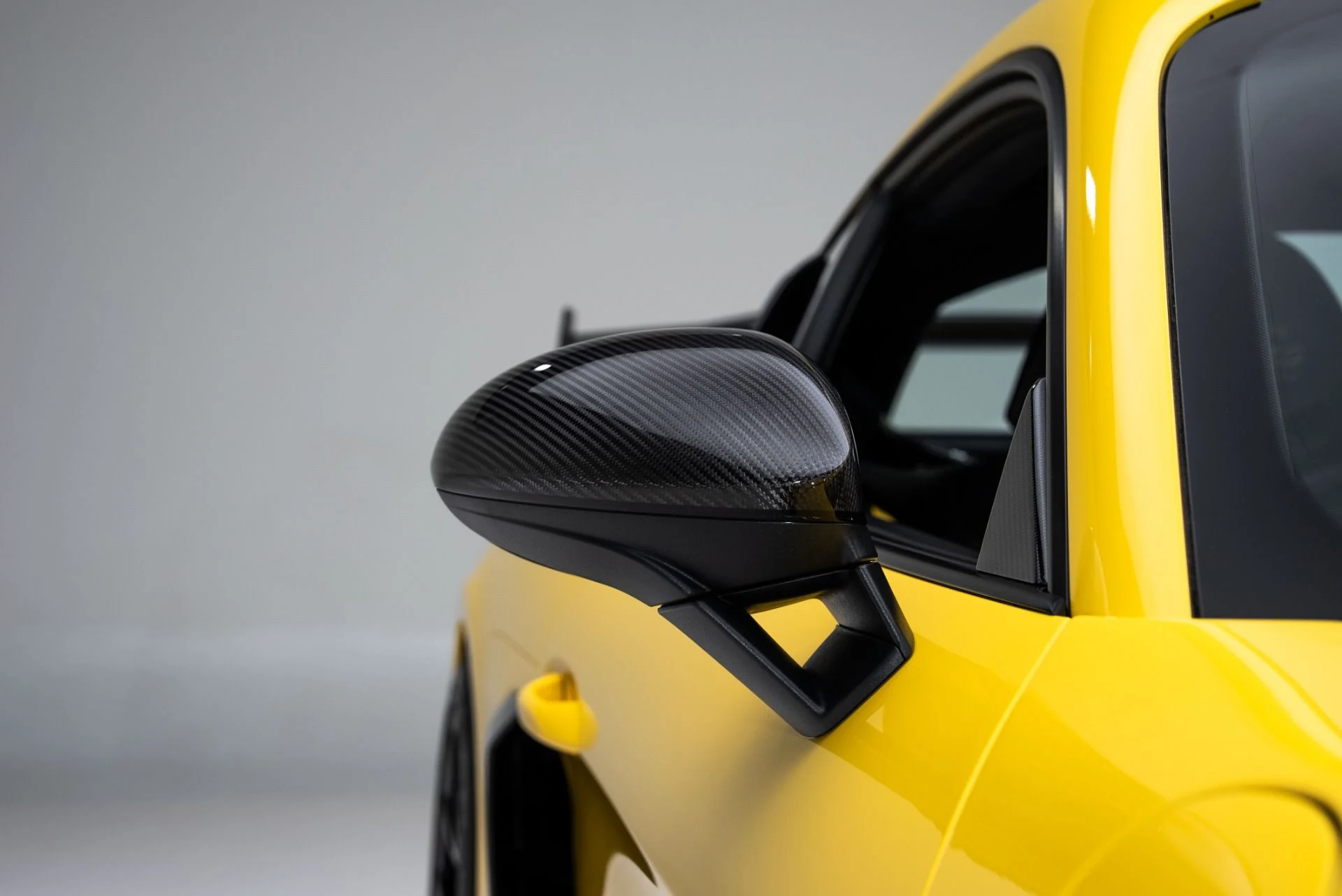 mph016_2675802298_Used_2024_Porsche_718_Cayman_GT_4_RS_1775511445_9be2635842