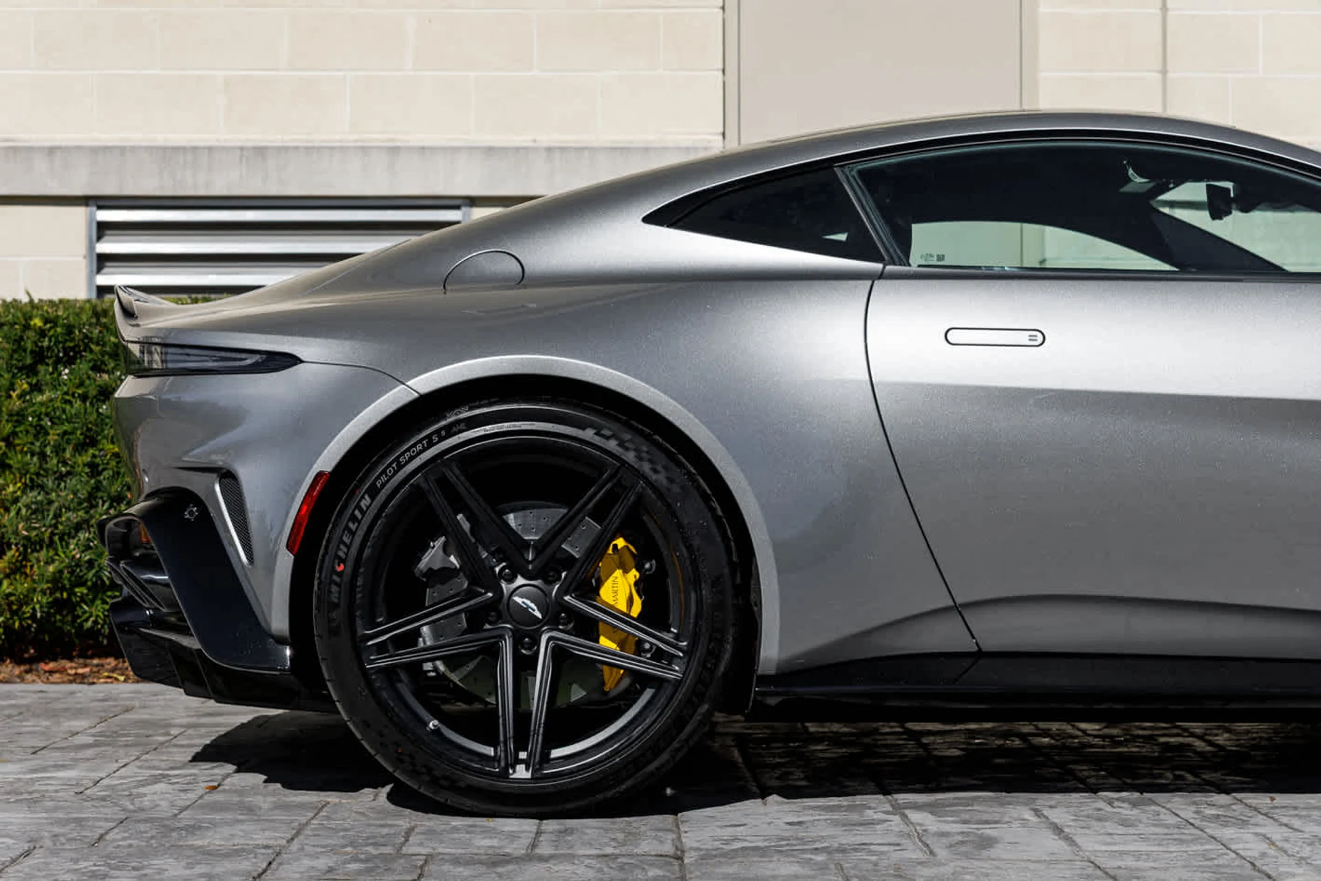 mph016_2684106527_17_bc31c4720c