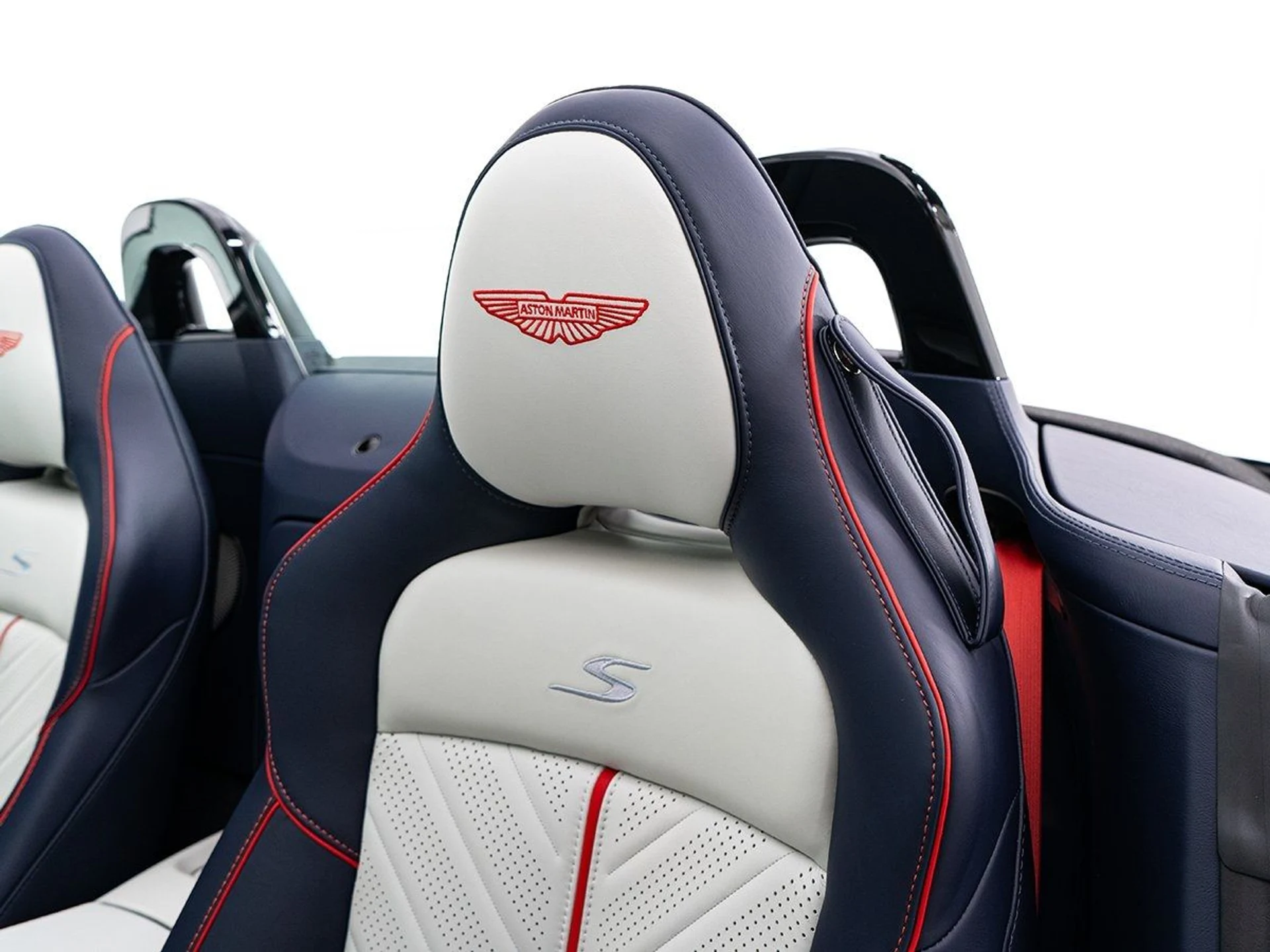 mph016_2690071972_d28100427a2c63494148444784c5fc13_5442c7241b