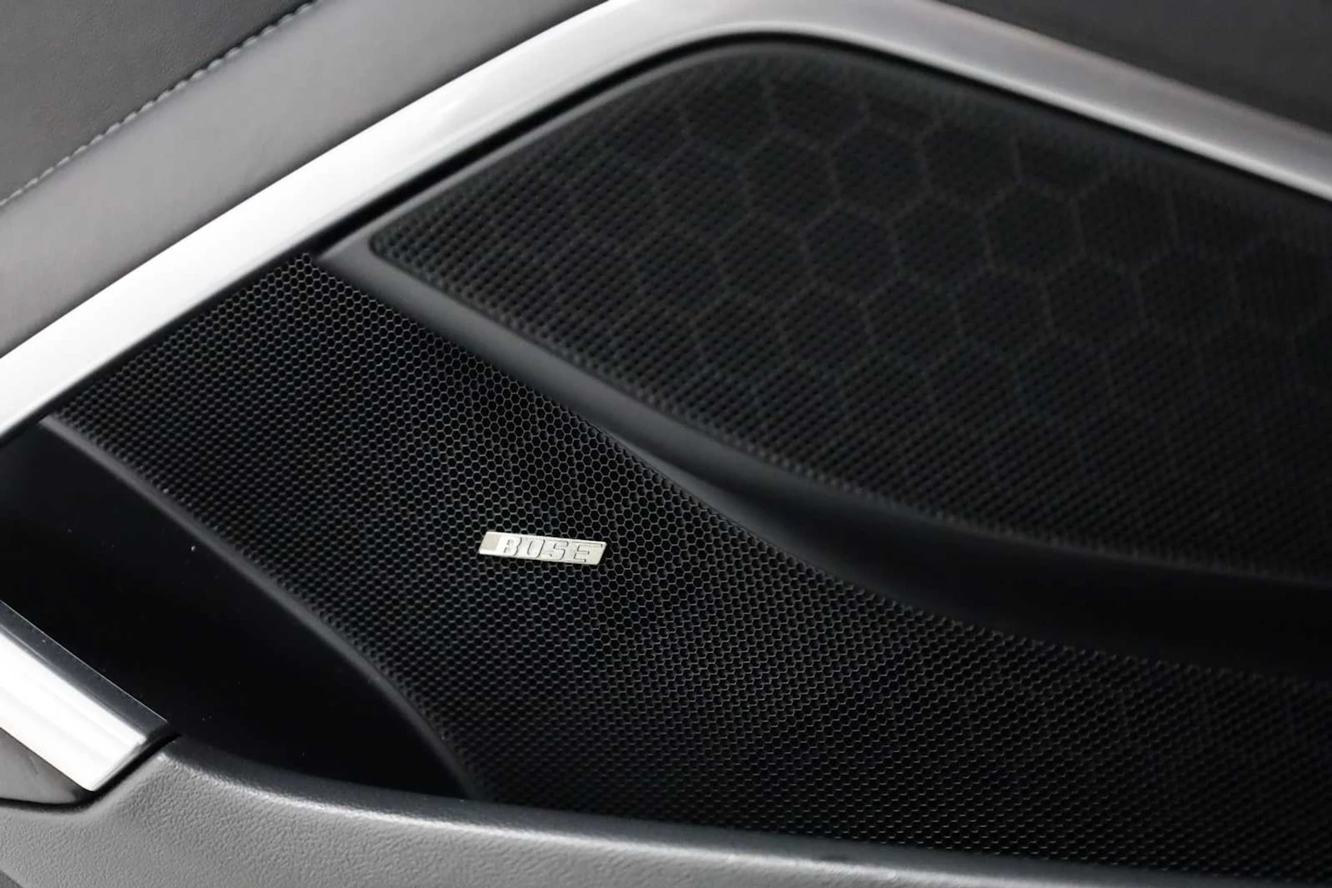 mph016_2690288601_e21bbdb2dfca6b6ce286e2ce3d375708_e4004889a9