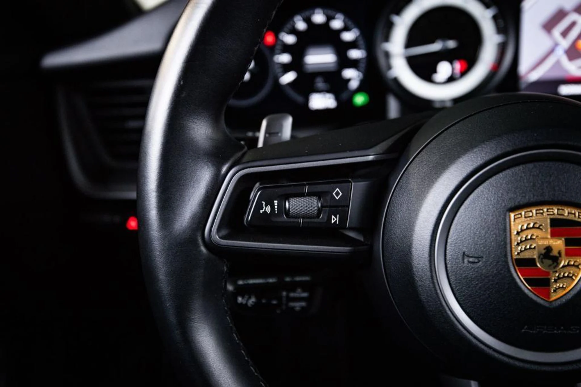 mph016_2691473599_Bc7zzi8f_yharw_Zl_F4h_D_Qu_H_Exw_5e40314330